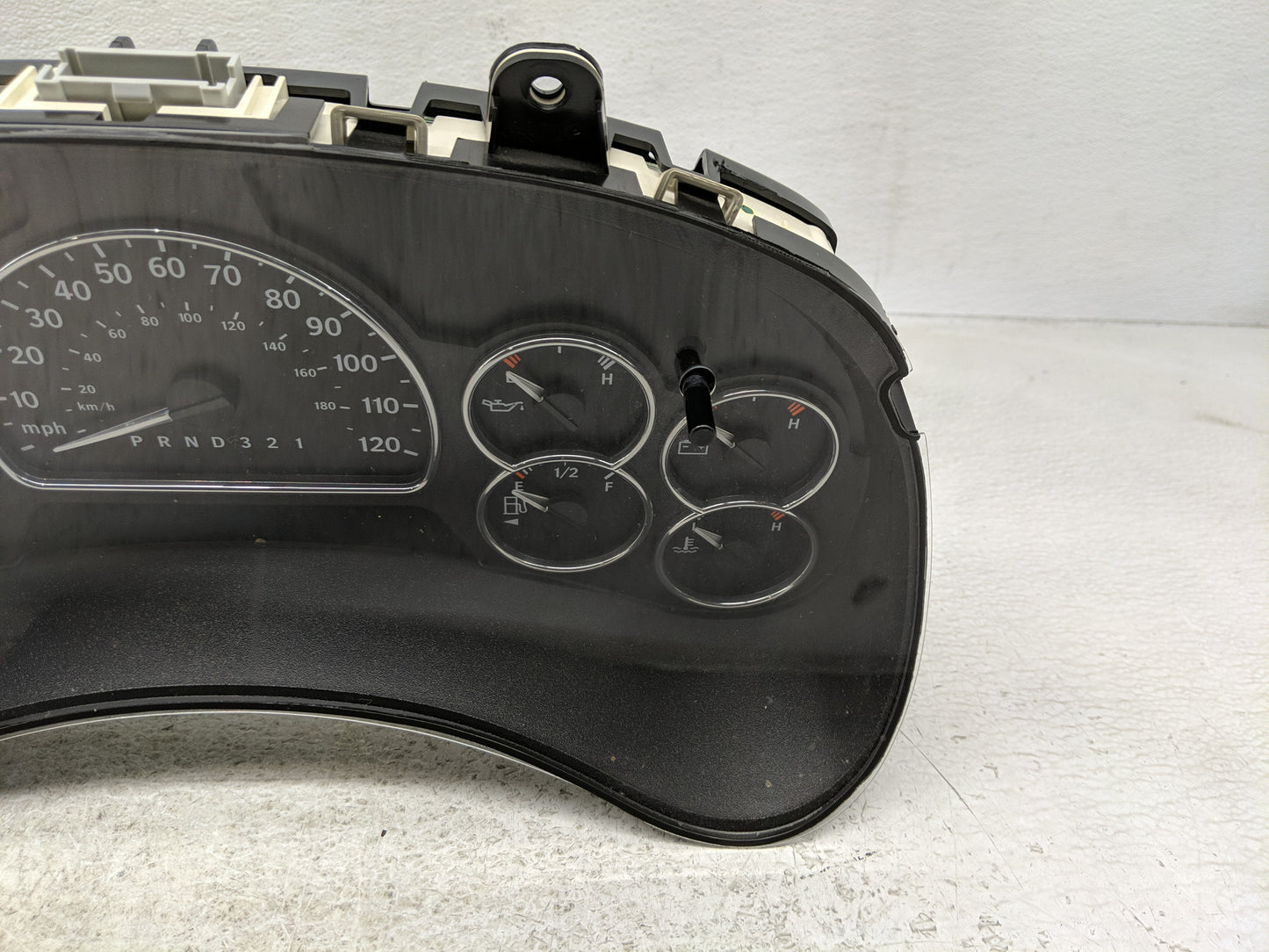 2006 Saab 9-7x Instrument Cluster Speedometer Gauges P/N:15140614 Fits OEM Used Auto Parts - Oemusedautoparts1.com