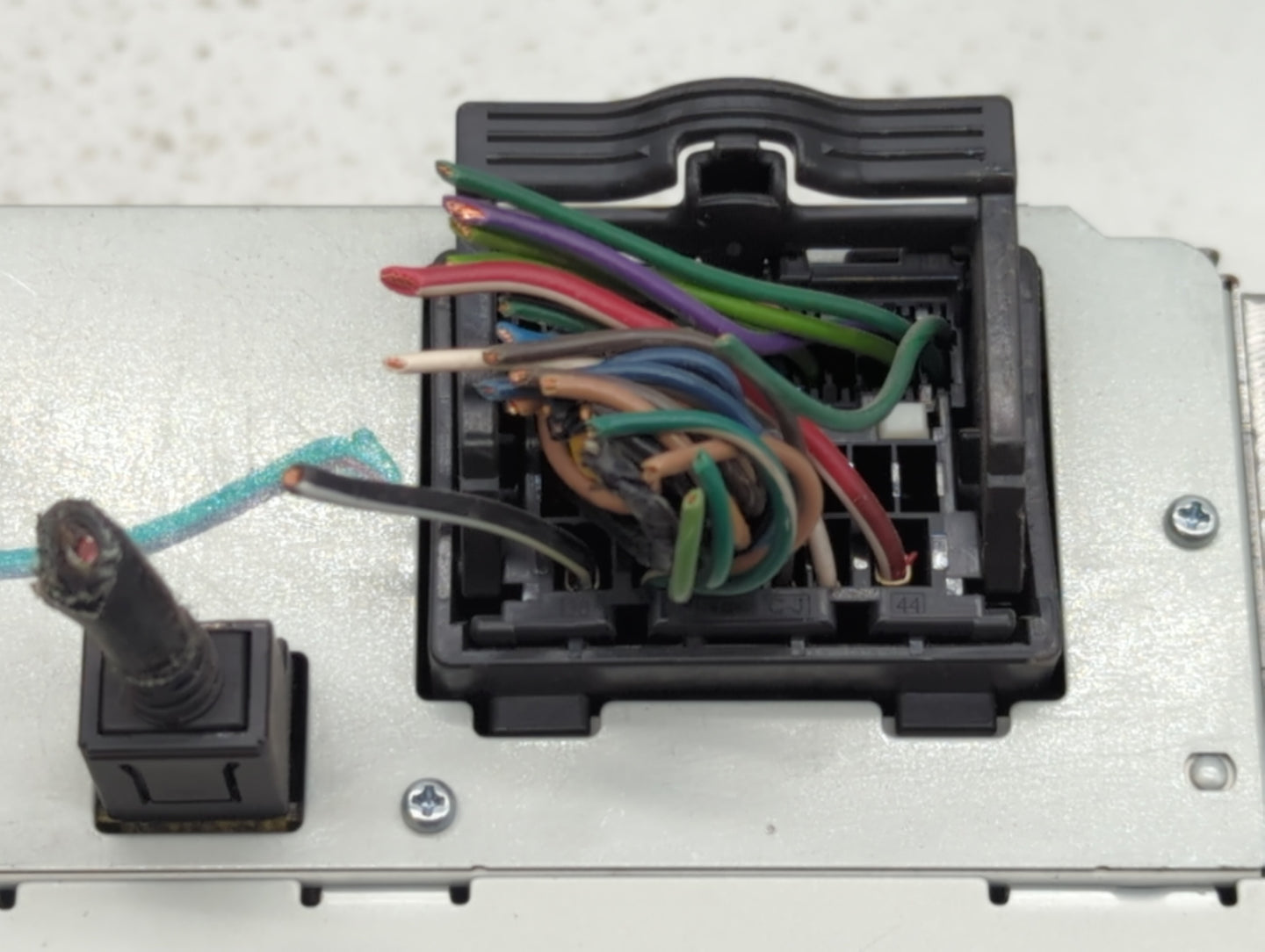 2005-2009 Saab 9-7x Am Fm Cd Player Radio Receiver - Oemusedautoparts1.com