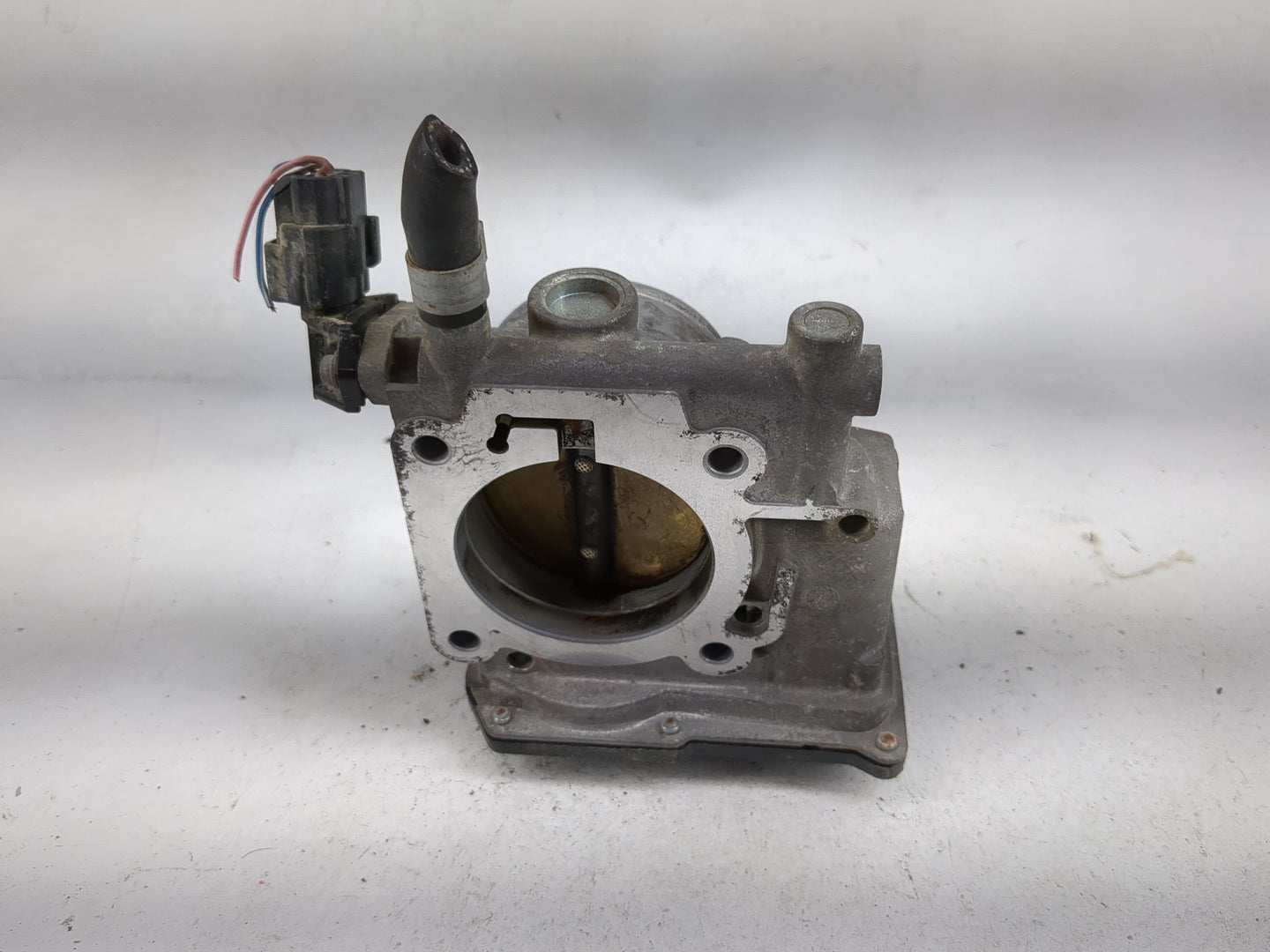 2006 Saab Saab 9-2x Throttle Body P/N:16112AA180 Fits Fits 2007 2008 2009 2010 OEM Used Auto Parts - Oemusedautoparts1.com