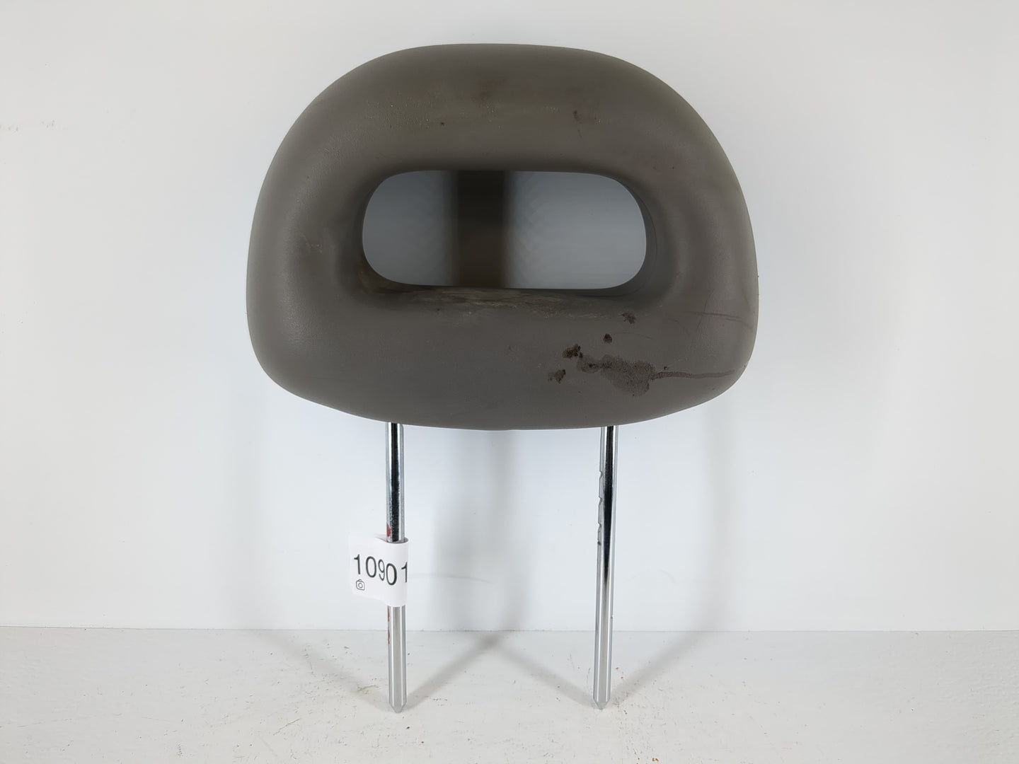 2005-2007 Saturn Ion Headrest Head Rest Front Driver Passenger Seat Fits Fits 2005 2006 2007 OEM Used Auto Parts - Oemusedau