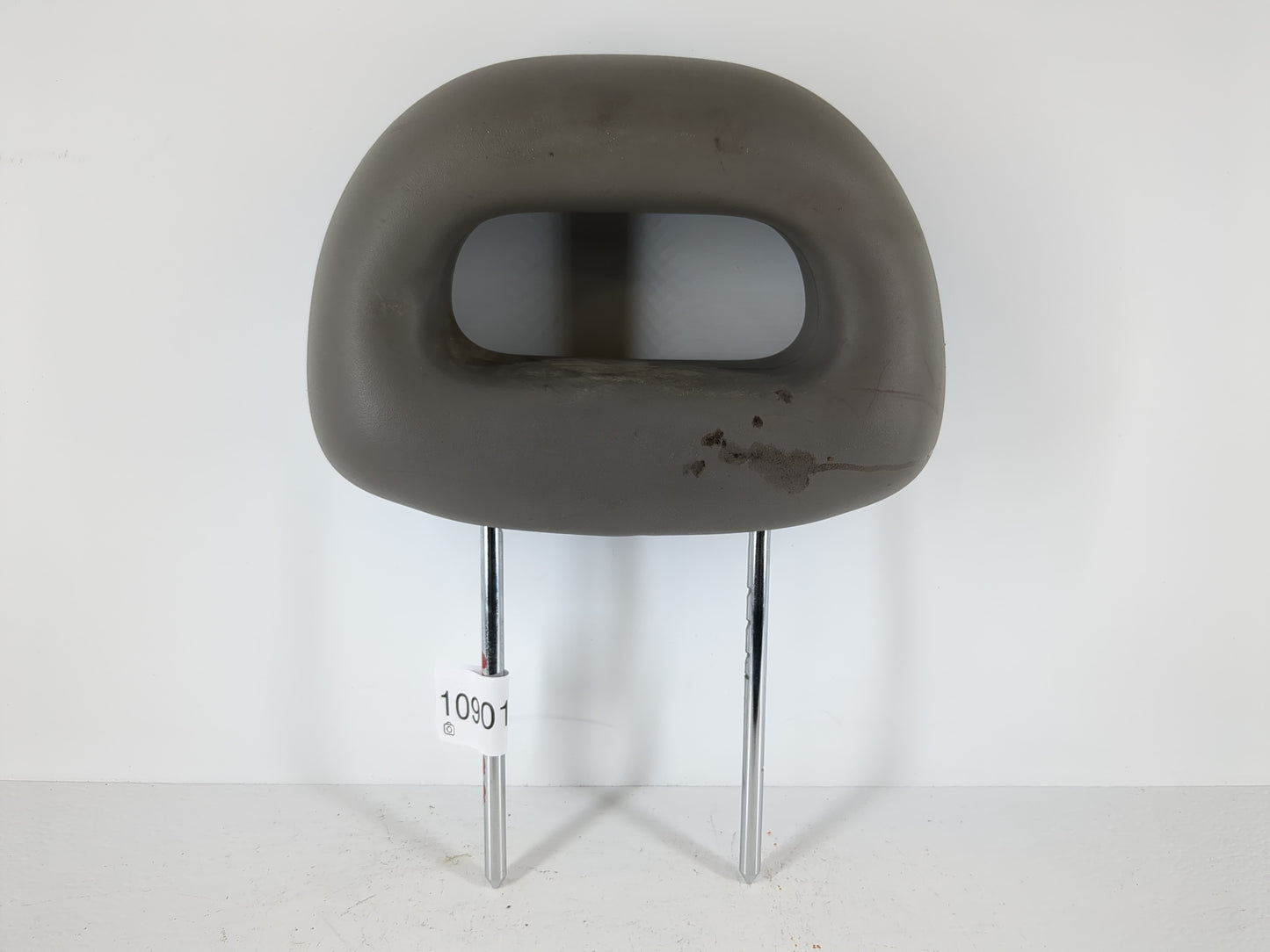2005-2007 Saturn Ion Headrest Head Rest Front Driver Passenger Seat Fits Fits 2005 2006 2007 OEM Used Auto Parts - Oemusedau