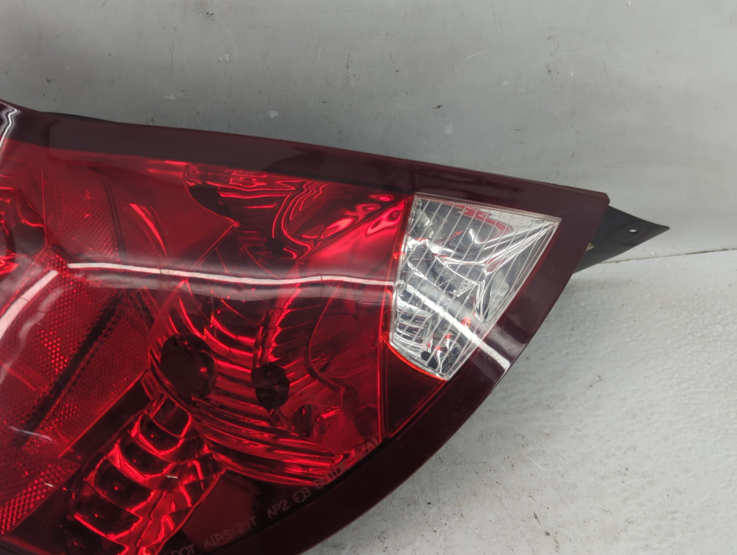 2003-2007 Saturn Ion Tail Light Assembly Driver Left OEM P/N:22723024 Fits Fits 2003 2004 2005 2006 2007 OEM Used Auto Parts