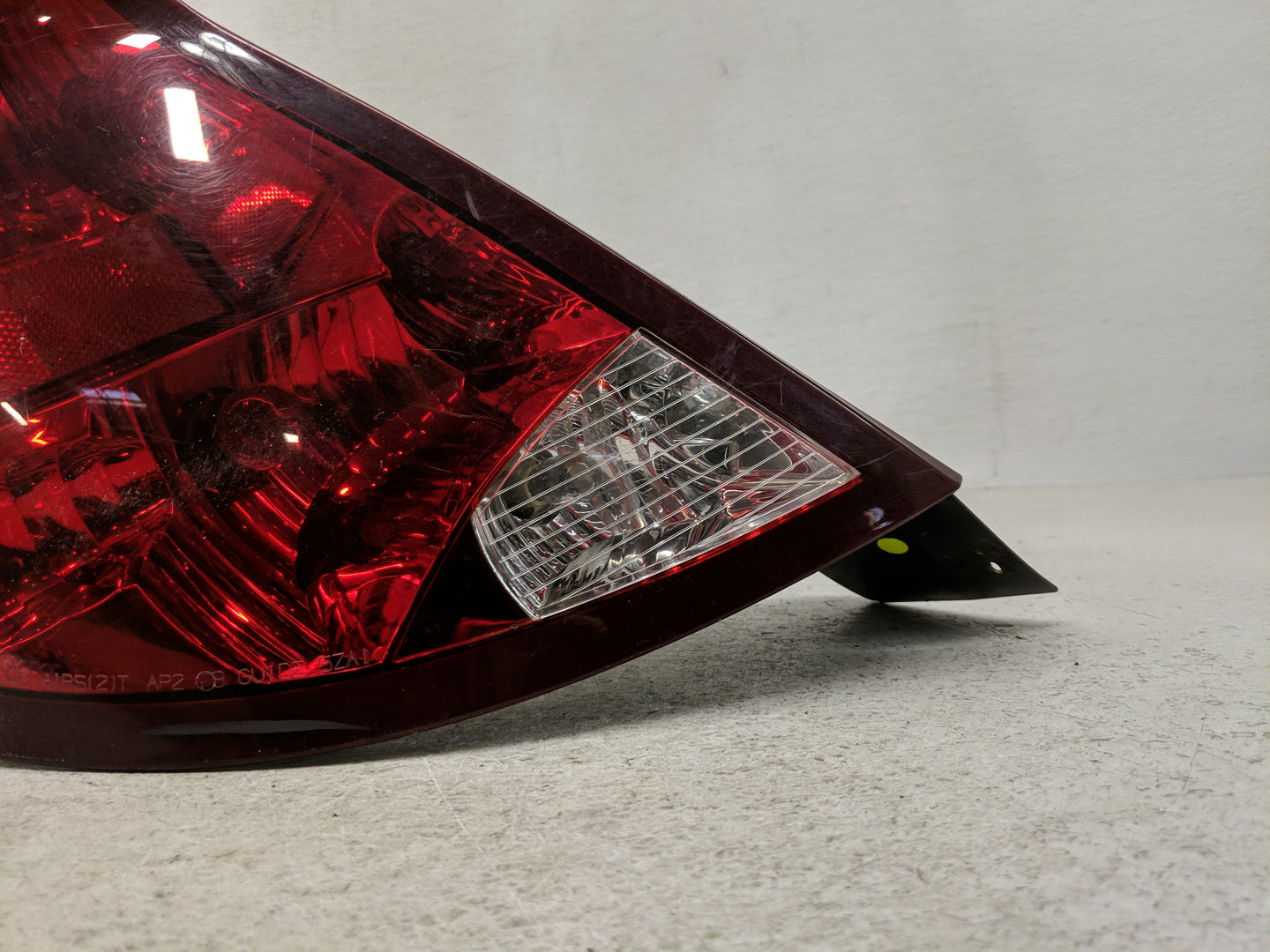 2003-2007 Saturn Ion Tail Light Assembly Driver Left OEM P/N:16530981 Fits Fits 2003 2004 2005 2006 2007 OEM Used Auto Parts