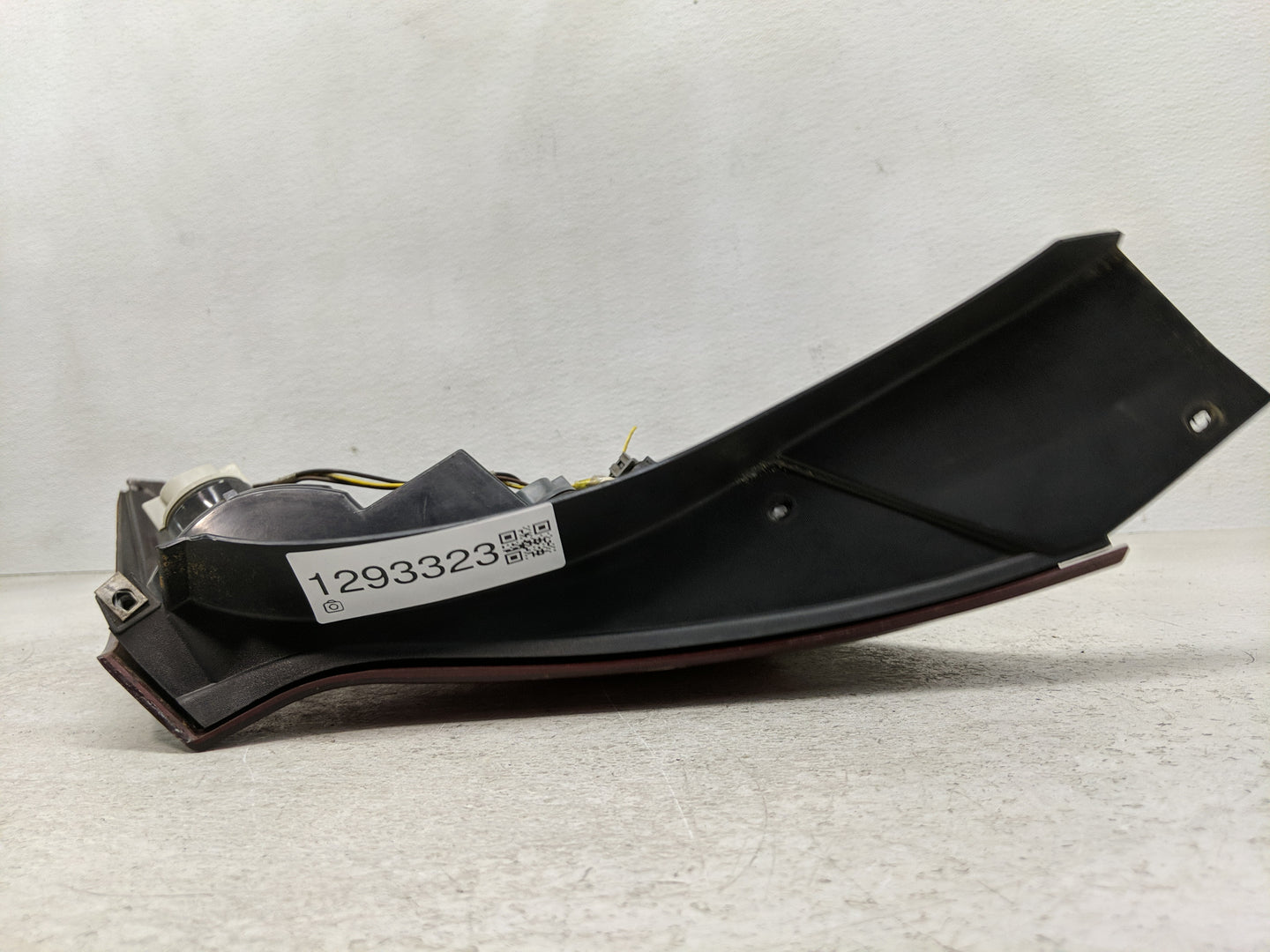 2003-2007 Saturn Ion Tail Light Assembly Driver Left OEM P/N:16530981 Fits Fits 2003 2004 2005 2006 2007 OEM Used Auto Parts