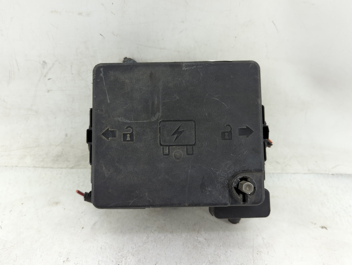 2006 Saturn Ion Fusebox Fuse Box Panel Relay Module P/N:13530414 15819063 Fits OEM Used Auto Parts - Oemusedautoparts1.com