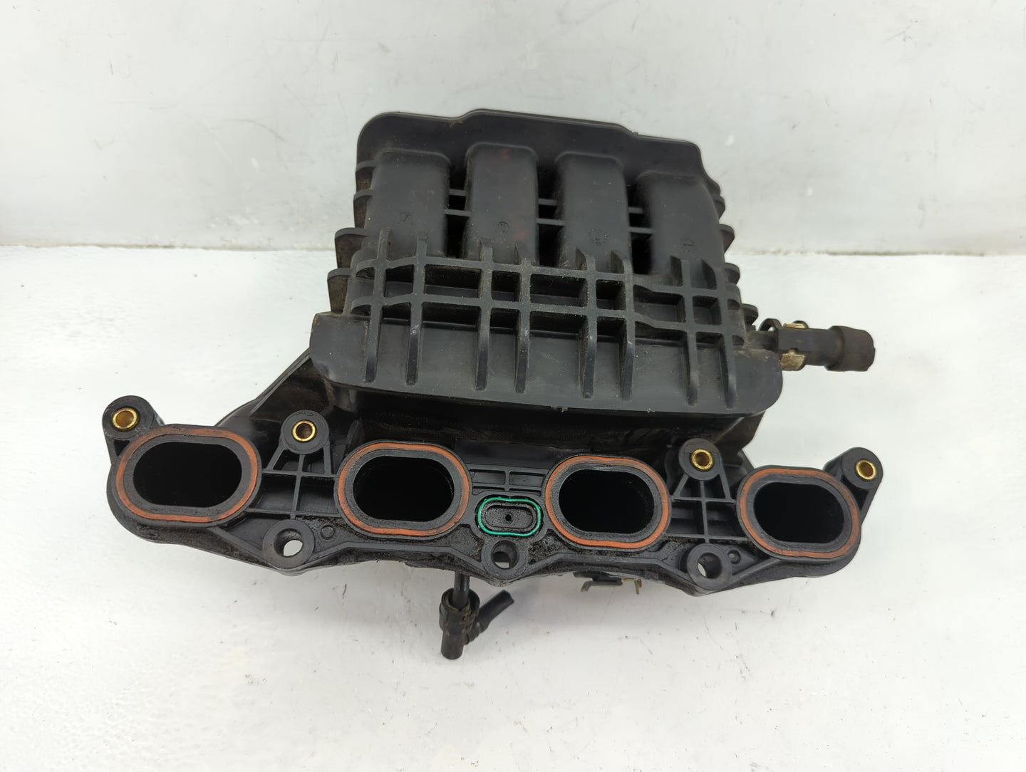 2003-2006 Saturn Ion Air Intake Manifold P/N:16212460 Fits Fits 2002 2003 2004 2005 2006 2007 OEM Used Auto Parts - Oemuseda