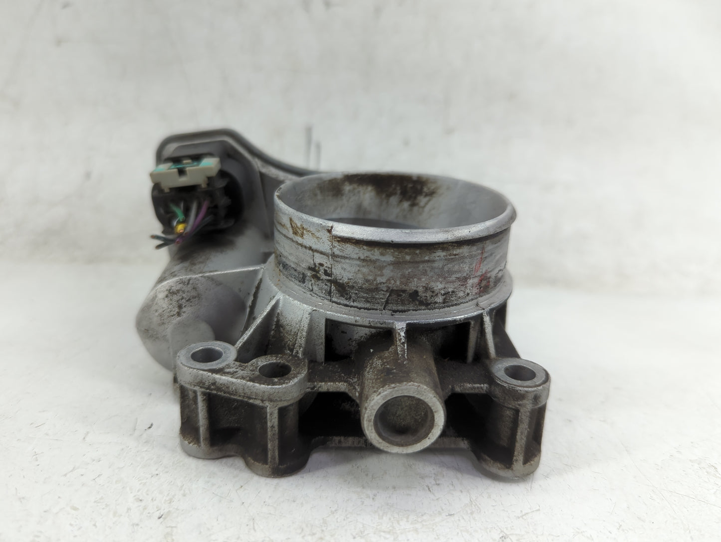 2005-2006 Saturn Ion Throttle Body Fits Fits 2002 2003 2004 2005 2006 2007 OEM Used Auto Parts - Oemusedautoparts1.com