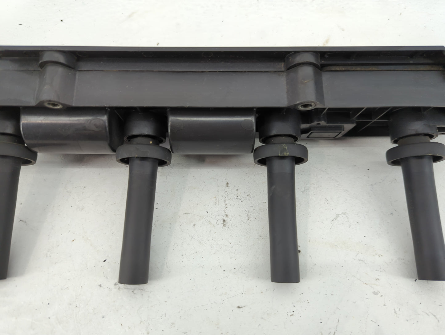 2003-2006 Saturn Ion Ignition Coil Igniter Pack - Oemusedautoparts1.com