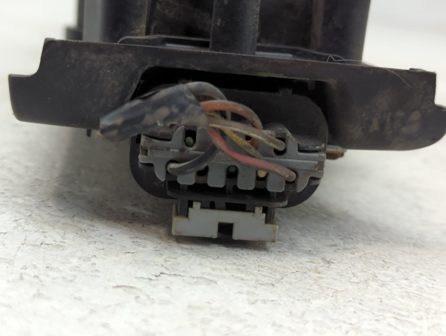 2003-2006 Saturn Ion Ignition Coil Igniter Pack - Oemusedautoparts1.com