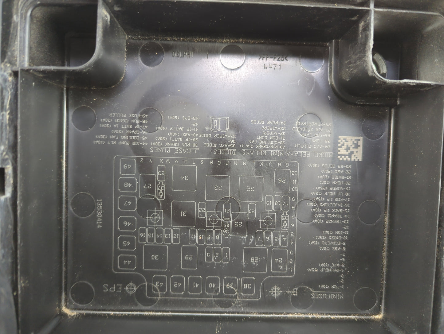 2006 Saturn Ion Fusebox Fuse Box Panel Relay Module P/N:13530414 15819063 Fits OEM Used Auto Parts - Oemusedautoparts1.com