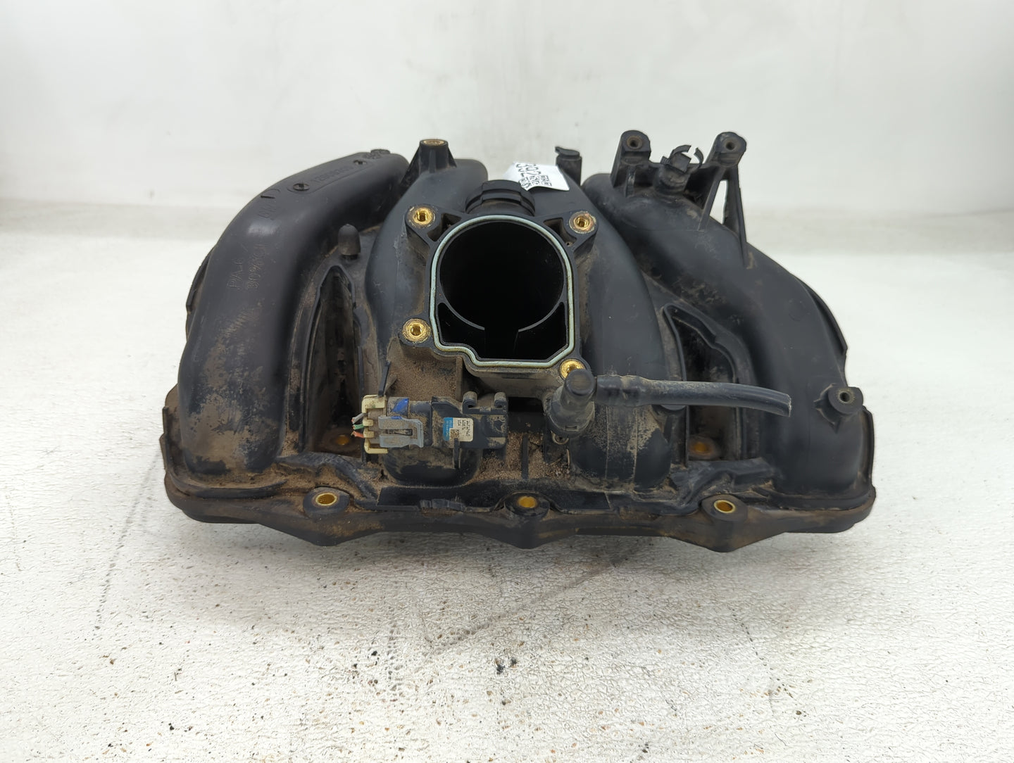 2003-2006 Saturn Ion Air Intake Manifold Fits Fits 2002 2003 2004 2005 2006 2007 OEM Used Auto Parts - Oemusedautoparts1.com
