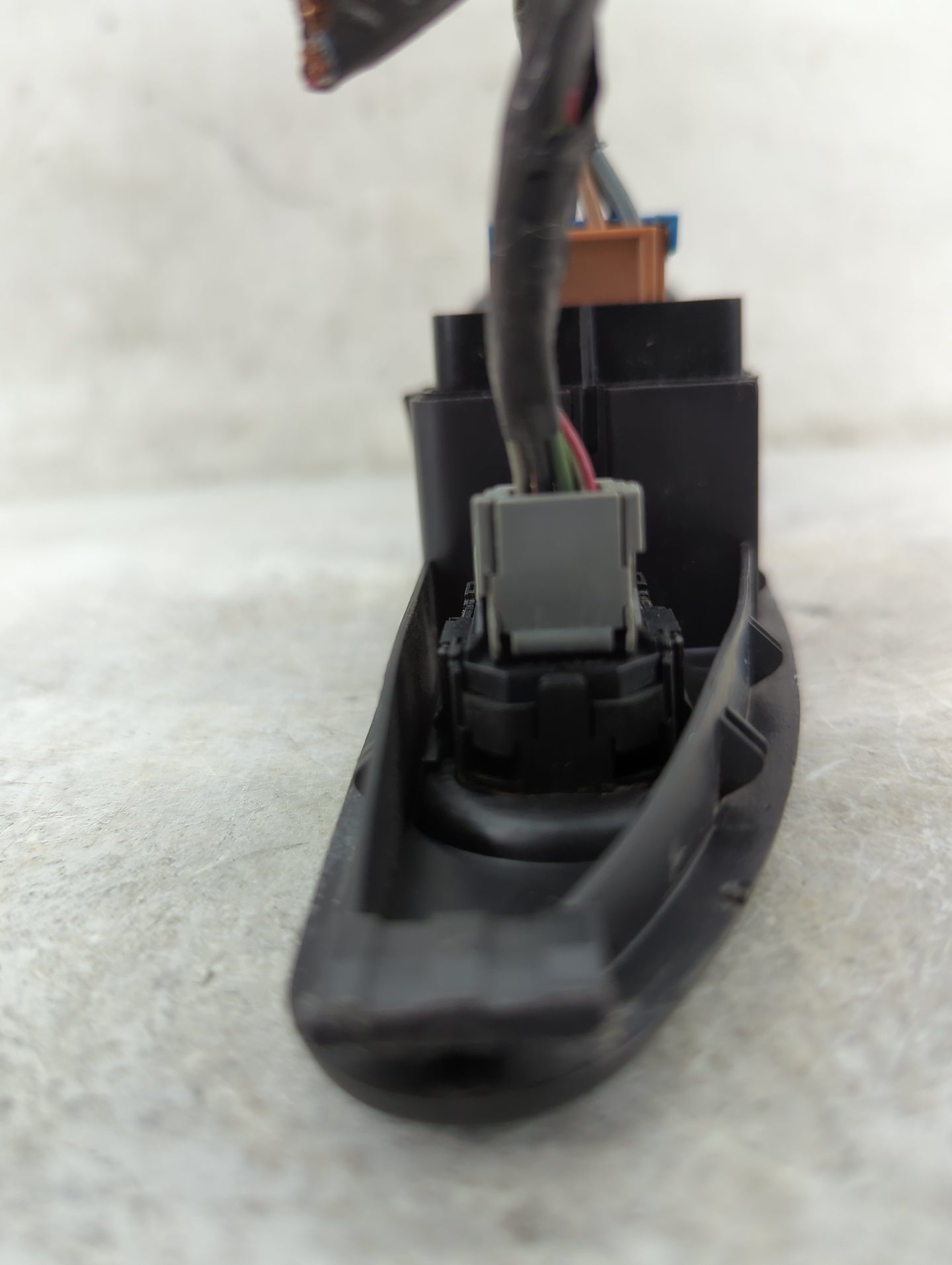 2006 Saturn Ion Master Power Window Switch Replacement Driver Side Left P/N:22692519 Fits OEM Used Auto Parts - Oemusedautop