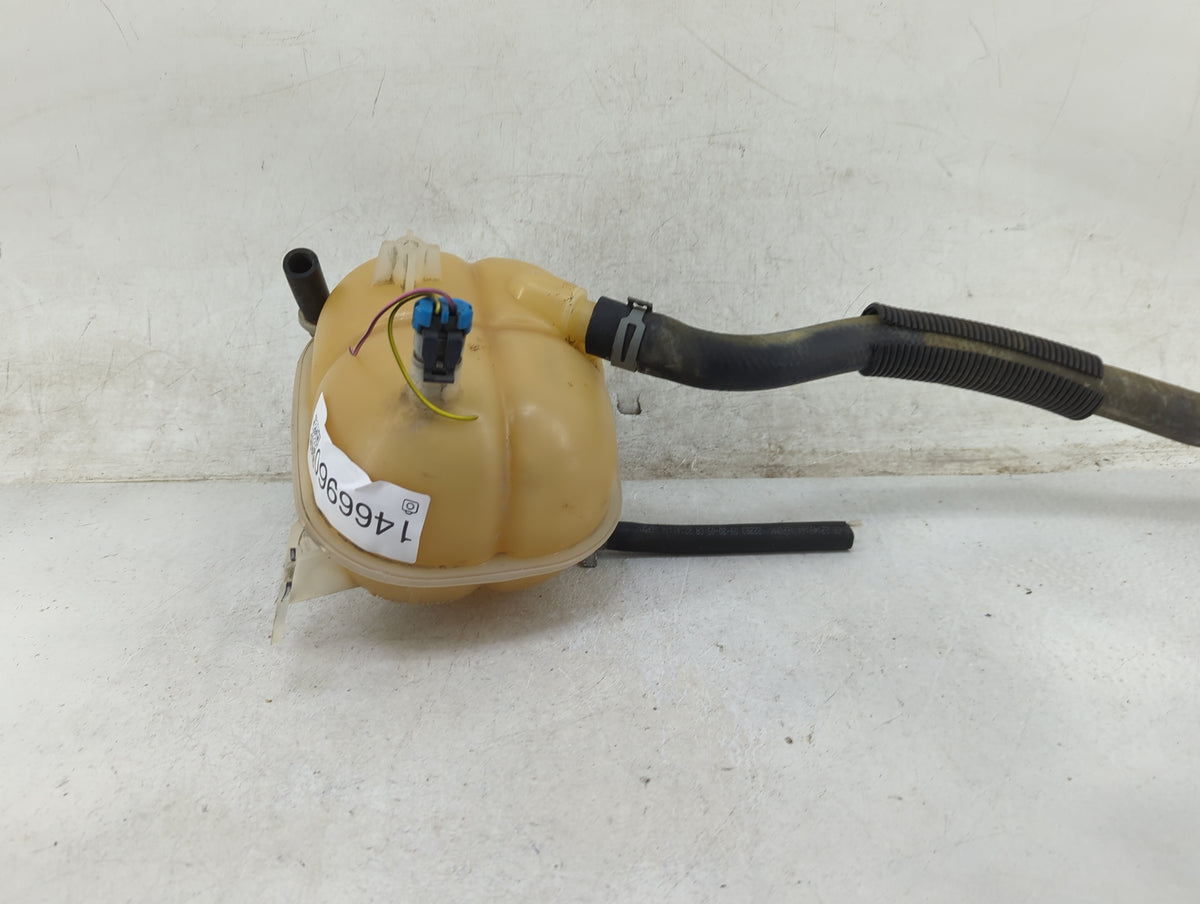 2003-2007 Saturn Ion Radiator Coolant Overflow Expansion Tank Bottle 1466960 - Oemusedautoparts1.com