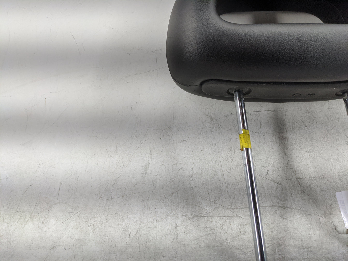 2006 Saturn Ion Headrest Head Rest Front Driver Seat Black - Oemusedautoparts1.com