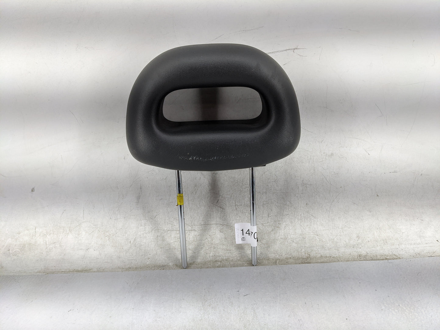 2006 Saturn Ion Headrest Head Rest Front Driver Seat Black - Oemusedautoparts1.com