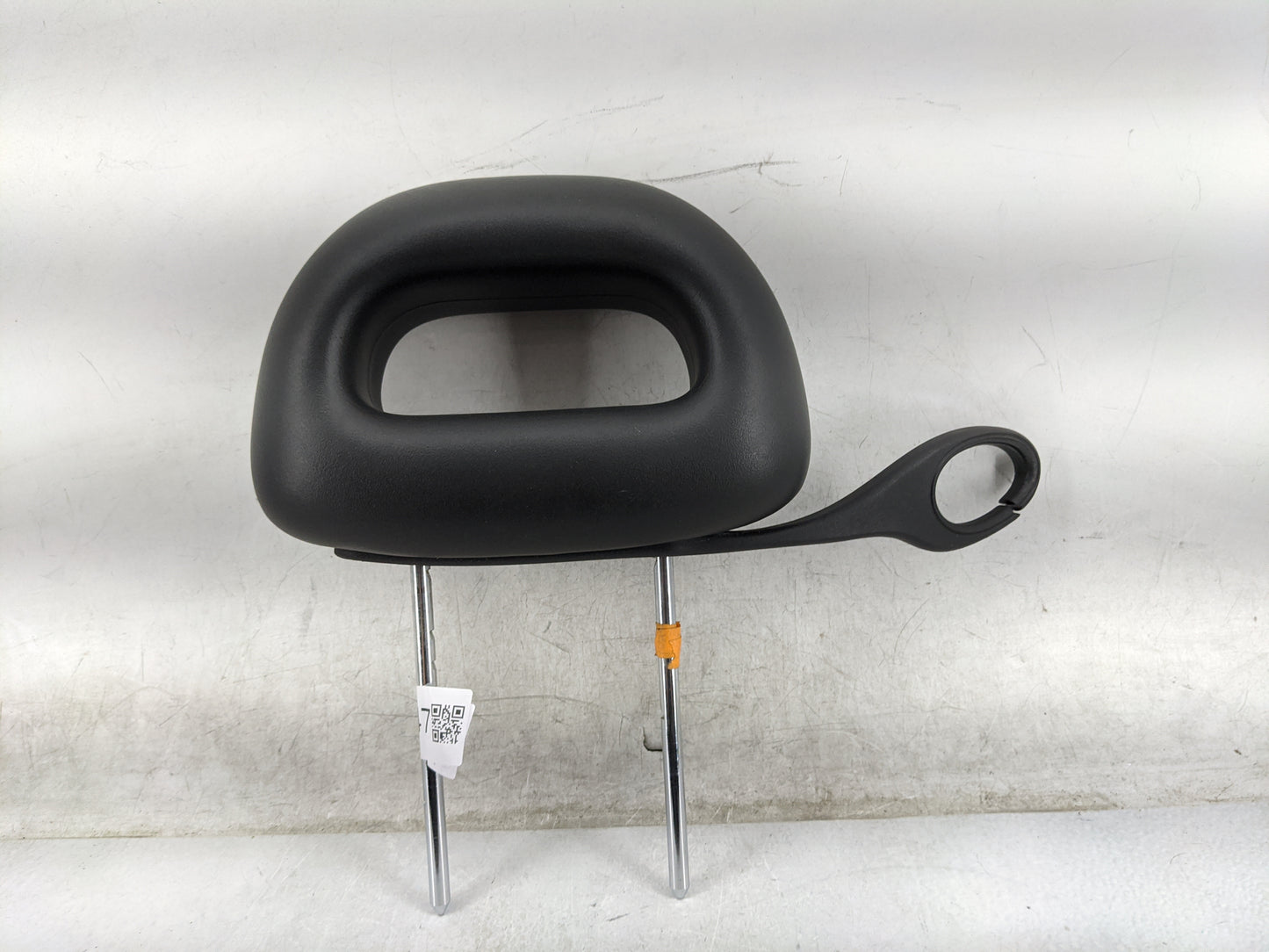 2004-2007 Saturn Ion Headrest Head Rest Front Driver Seat Black - Oemusedautoparts1.com