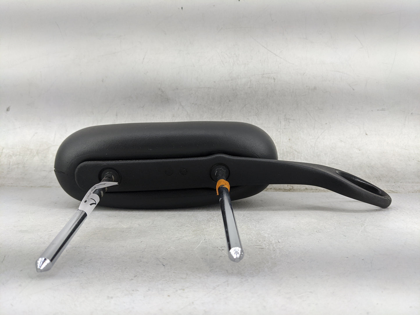 2004-2007 Saturn Ion Headrest Head Rest Front Driver Seat Black - Oemusedautoparts1.com