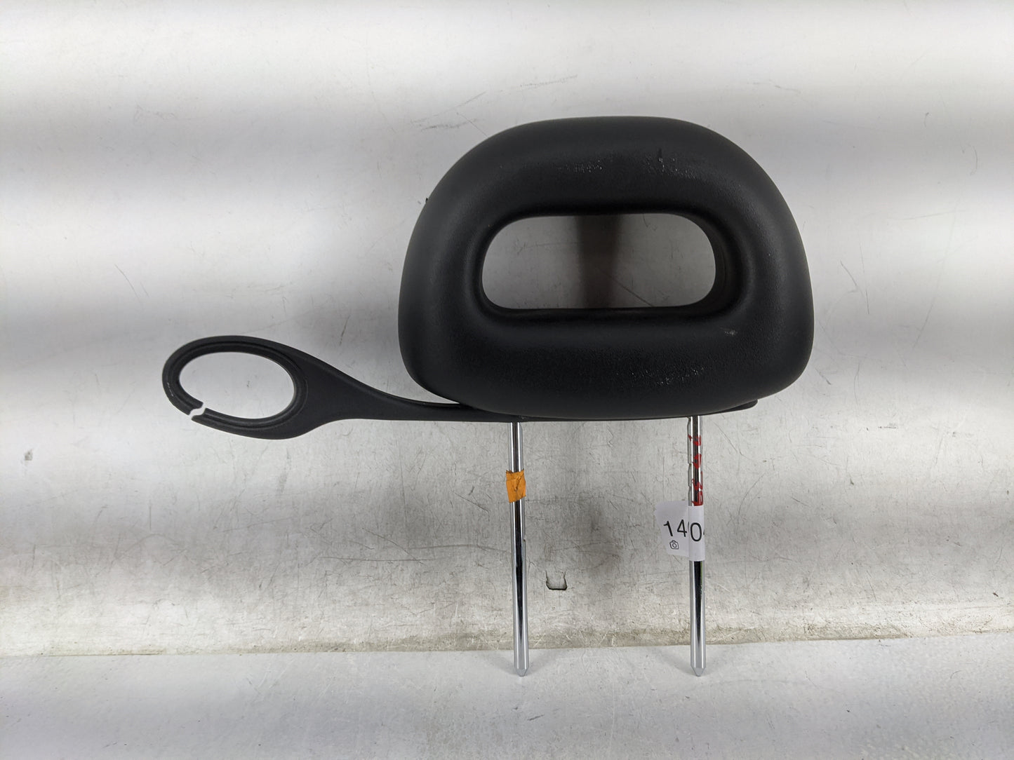 2004-2007 Saturn Ion Headrest Head Rest Front Driver Seat Black - Oemusedautoparts1.com