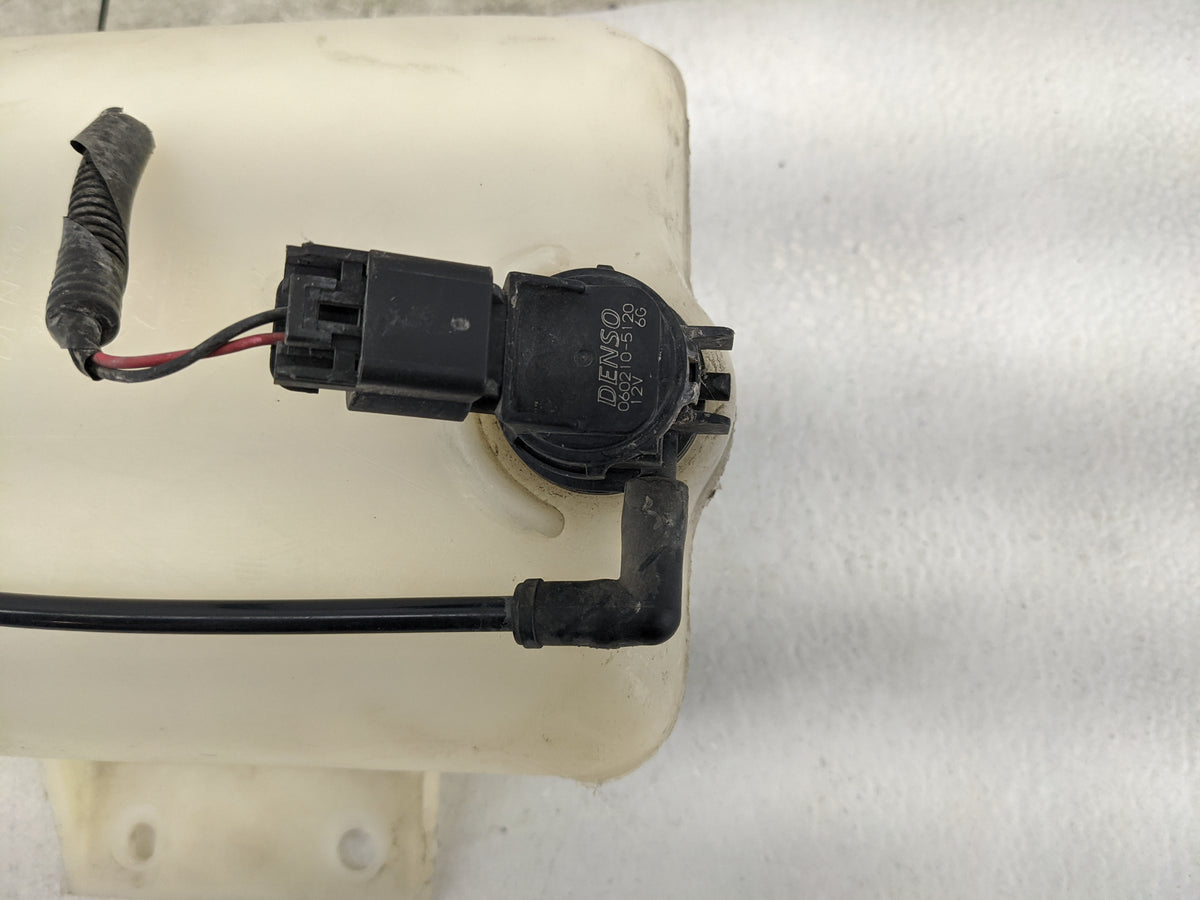 2006 Saturn Ion Windshield Washer Fluid Reservoir Bottle Oem - Oemusedautoparts1.com