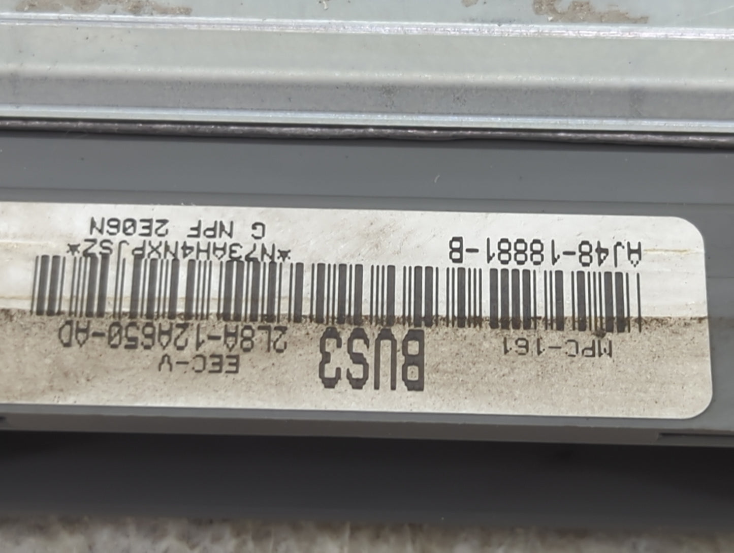 2005-2006 Saturn Ion PCM Engine Control Computer ECU ECM PCU OEM P/N:2L8A-12A650-AD AJ48-18881-B Fits Fits 2005 2006 OEM Use