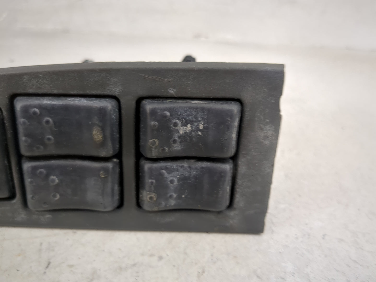 2003-2007 Saturn Ion Master Power Window Switch Replacement Driver Side Left P/N:22664398 22632501 Fits OEM Used Auto Parts 