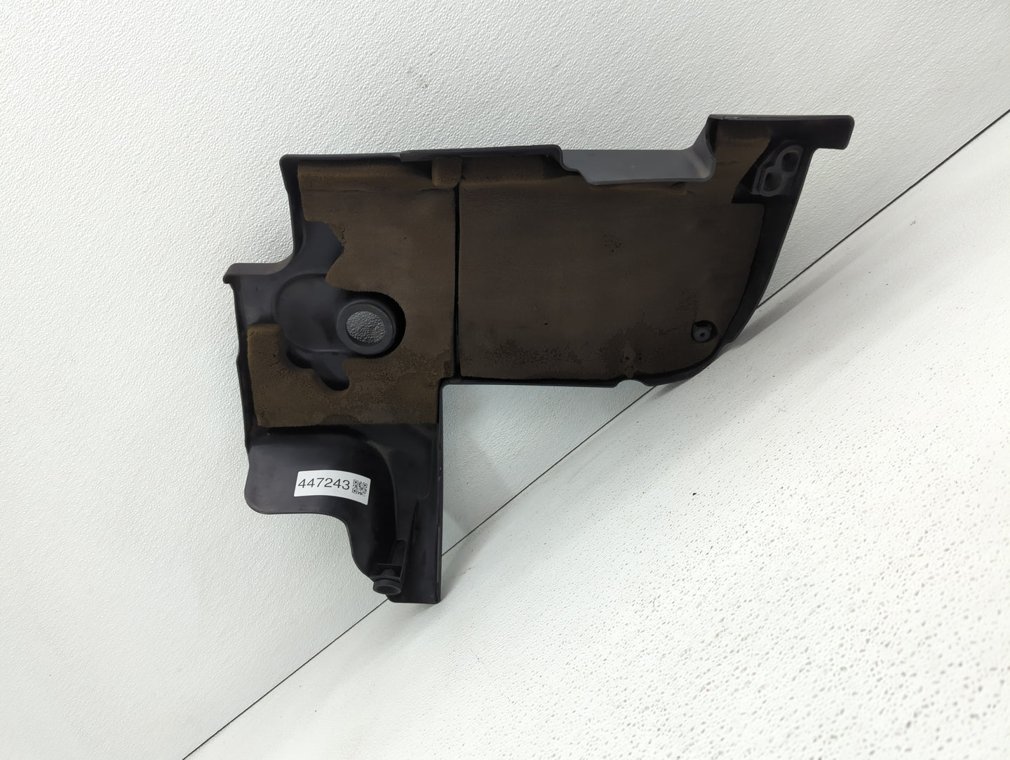 2006 Saturn Ion Engine Cover - Oemusedautoparts1.com