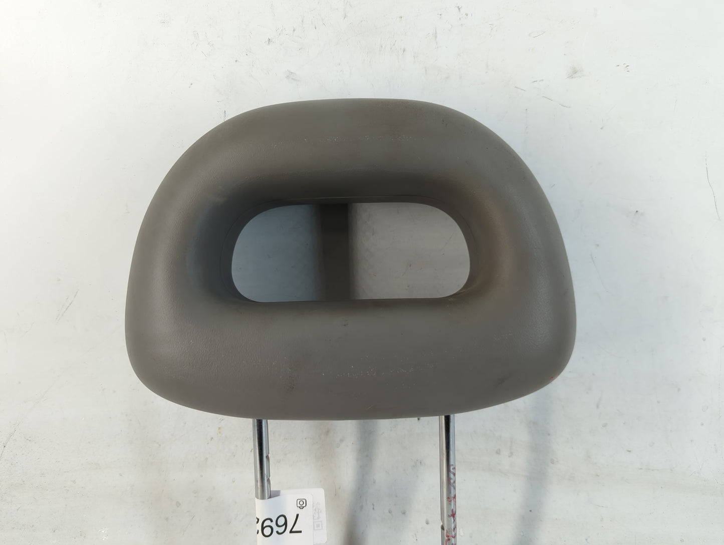 2005-2007 Saturn Ion Headrest Head Rest Front Driver Passenger Seat Grey - Oemusedautoparts1.com