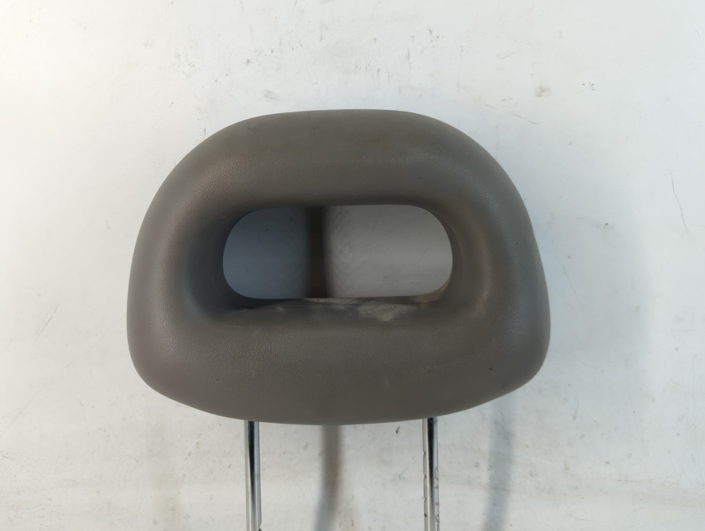 2004-2007 Saturn Ion Headrest Head Rest Rear Seat Fits Fits 2004 2005 2006 2007 OEM Used Auto Parts - Oemusedautoparts1.com