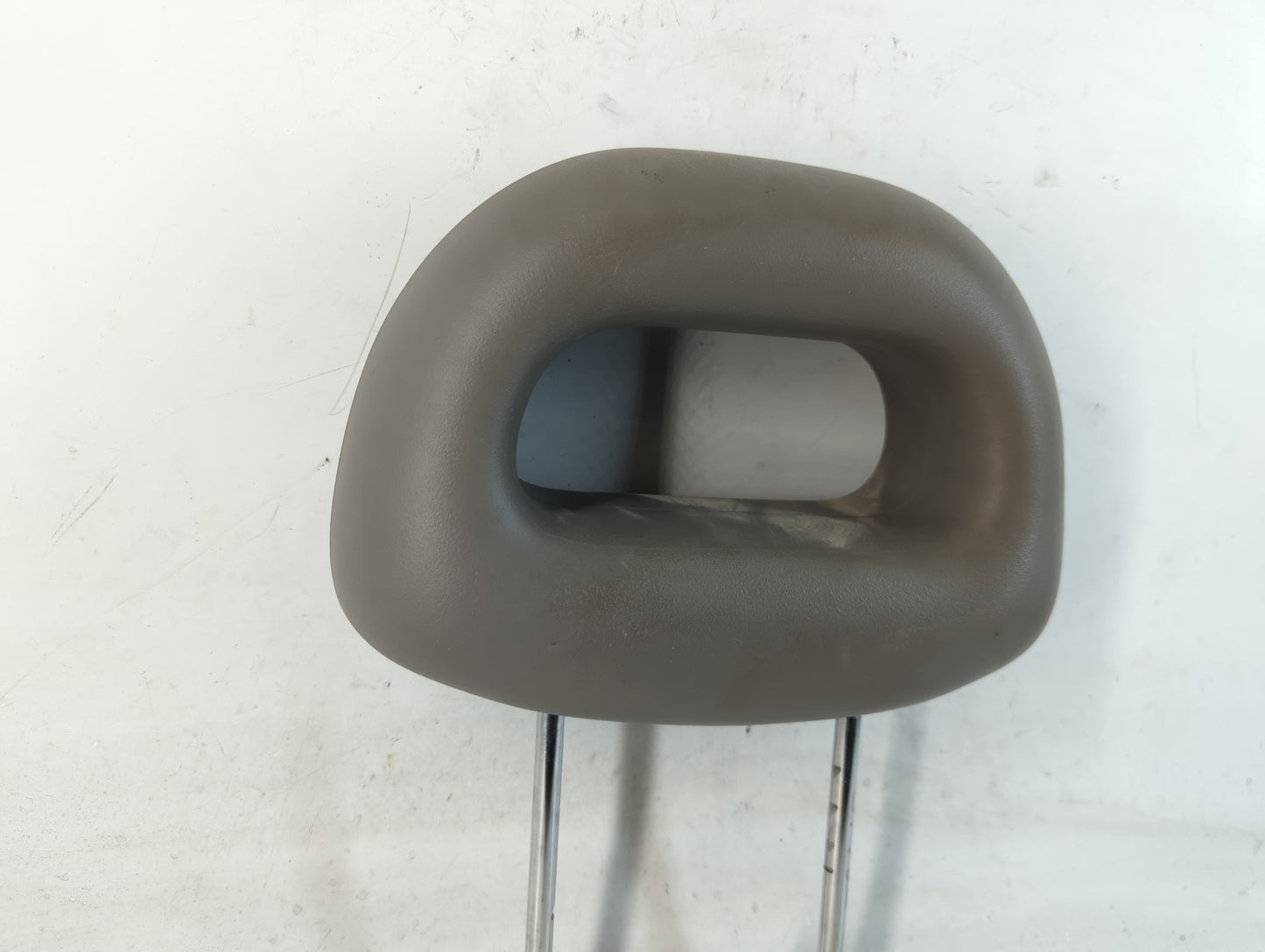 2004-2007 Saturn Ion Headrest Head Rest Rear Seat Fits Fits 2004 2005 2006 2007 OEM Used Auto Parts - Oemusedautoparts1.com