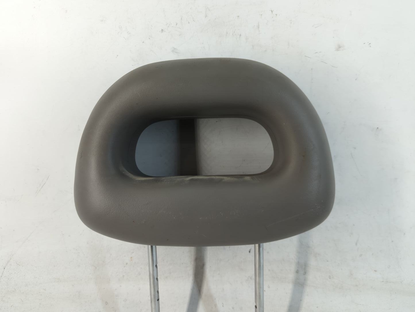 2004-2007 Saturn Ion Headrest Head Rest Rear Seat Fits Fits 2004 2005 2006 2007 OEM Used Auto Parts - Oemusedautoparts1.com