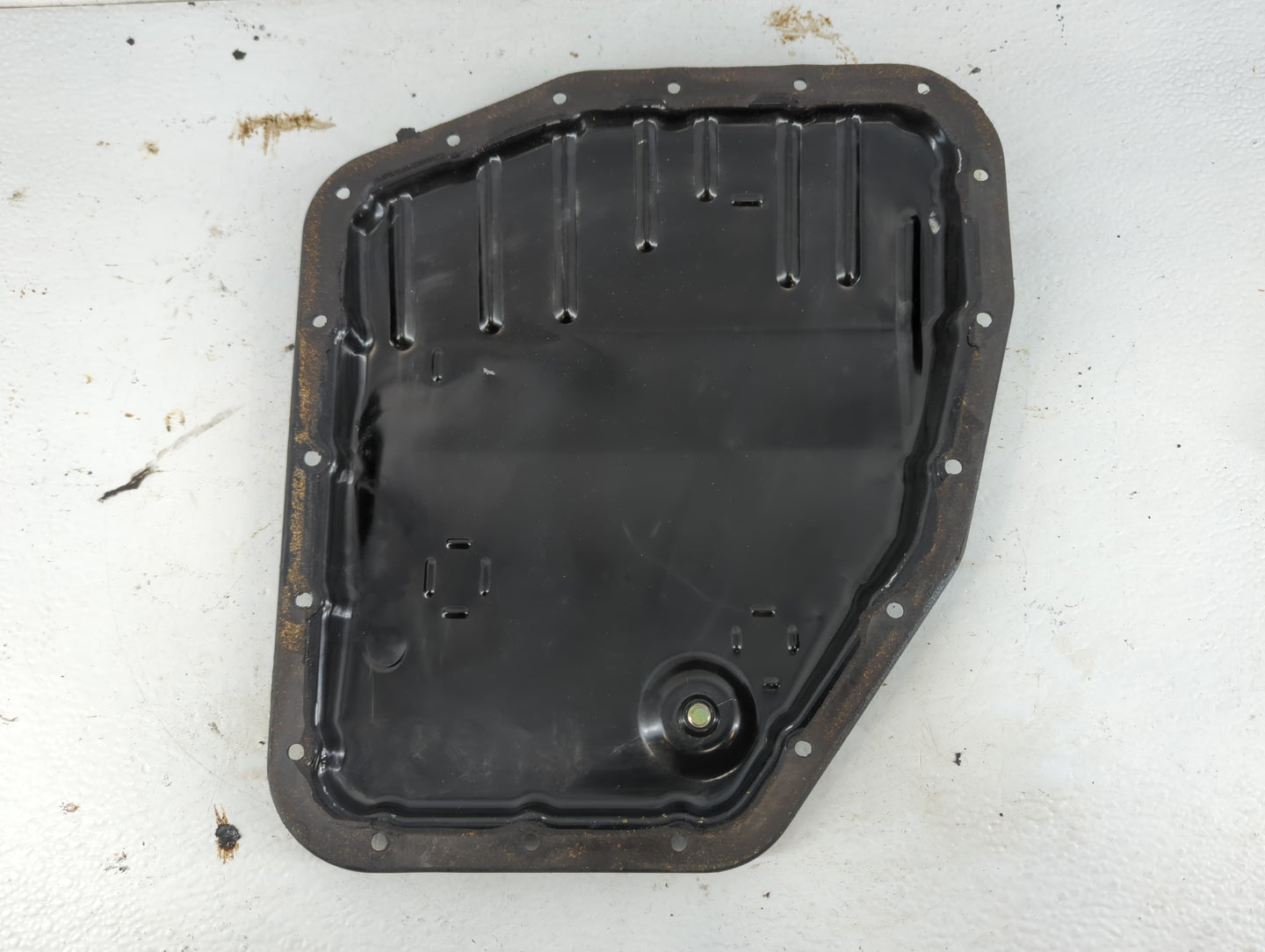 2005-2007 Saturn Ion Engine Oil Pan Fits Fits 2005 2006 2007 2008 2009 2010 2011 2012 2013 2014 2015 2016 2017 OEM Used Auto