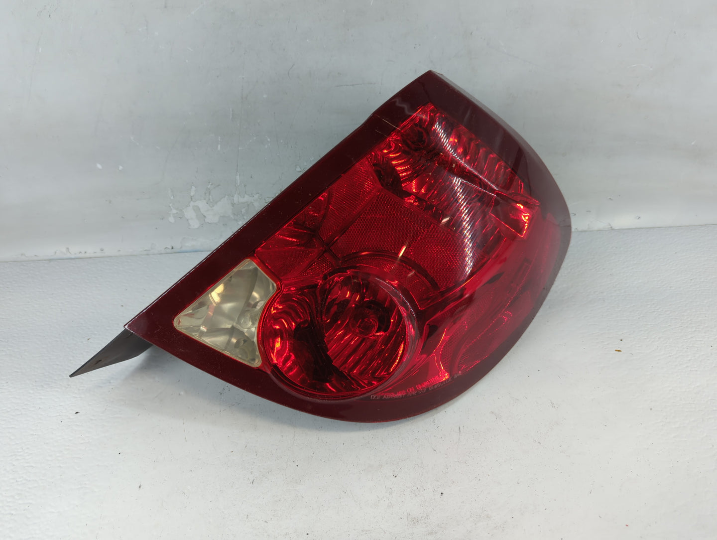 2003-2007 Saturn Ion Tail Light Assembly Passenger Right OEM P/N:22723023 Fits Fits 2003 2004 2005 2006 2007 OEM Used Auto P