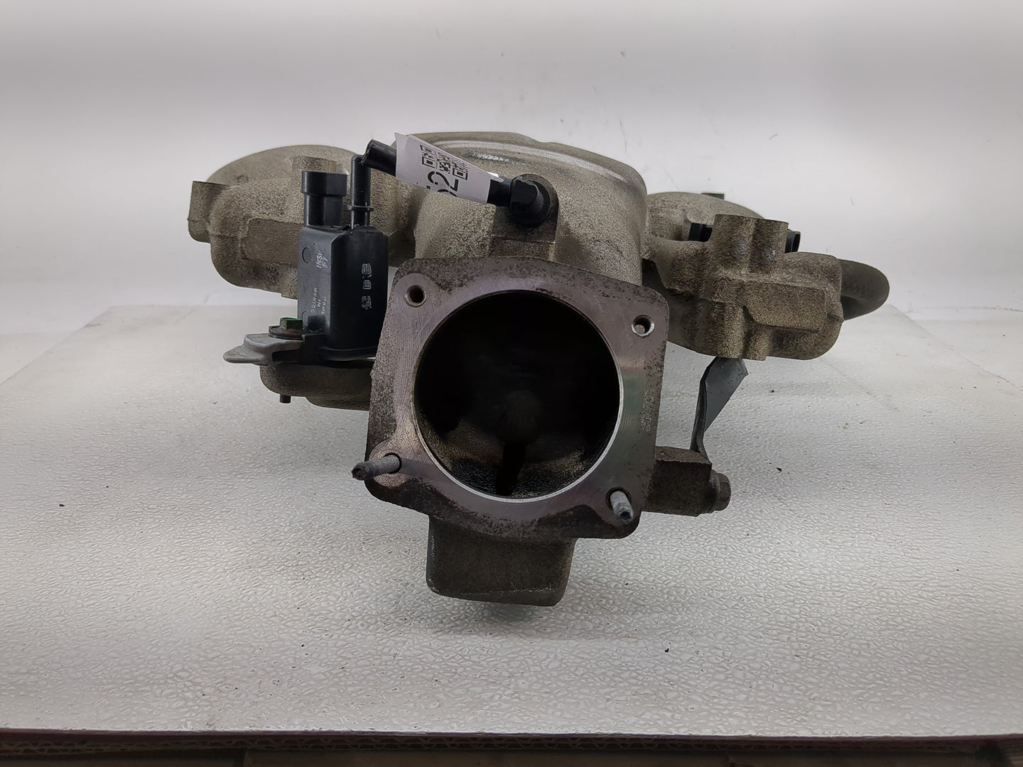 2006-2007 Saturn Relay Air Intake Manifold P/N:16212460 Fits Fits 2006 2007 OEM Used Auto Parts - Oemusedautoparts1.com