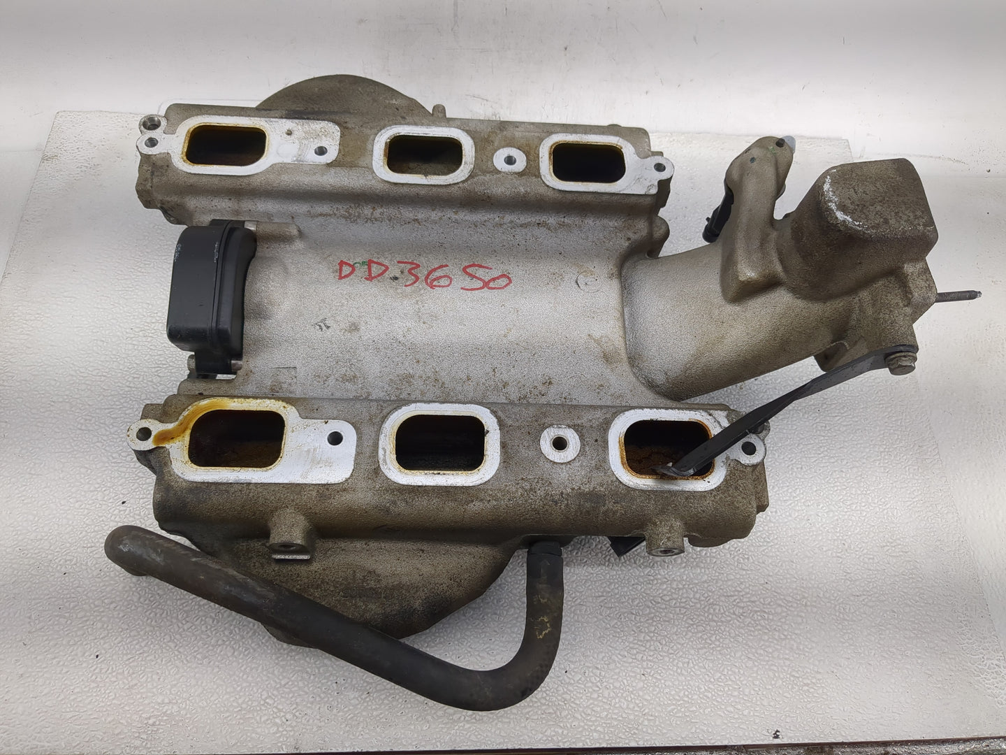 2006-2007 Saturn Relay Air Intake Manifold P/N:16212460 Fits Fits 2006 2007 OEM Used Auto Parts - Oemusedautoparts1.com