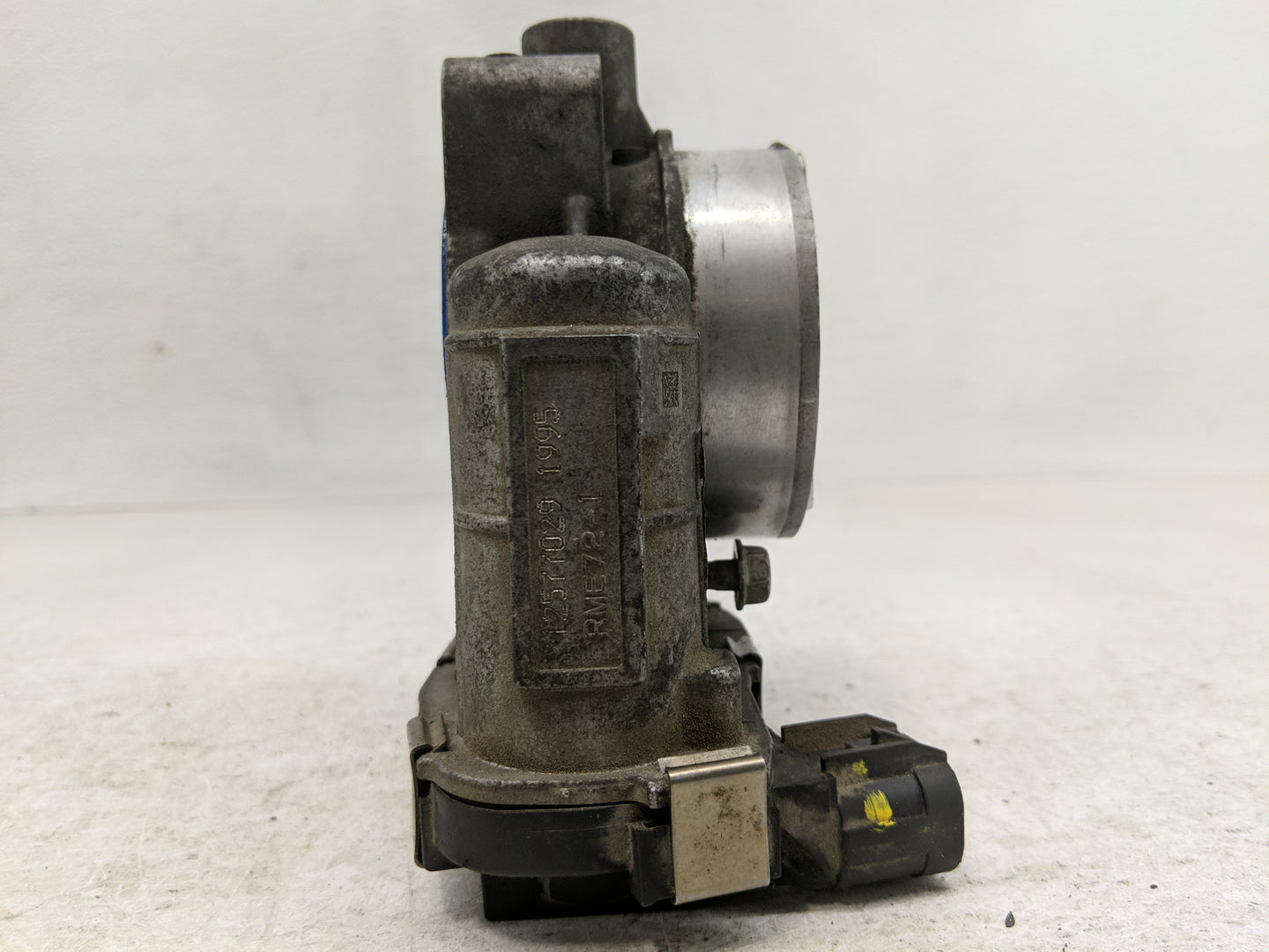 2006 Saturn Relay Throttle Body Fits OEM Used Auto Parts - Oemusedautoparts1.com