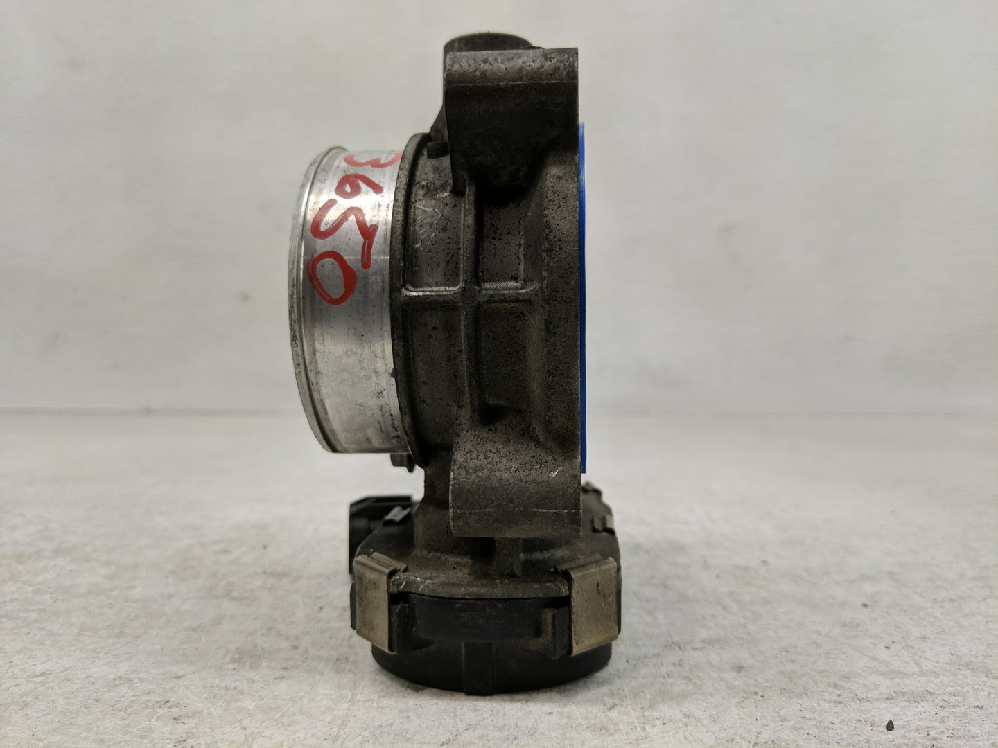 2006 Saturn Relay Throttle Body Fits OEM Used Auto Parts - Oemusedautoparts1.com