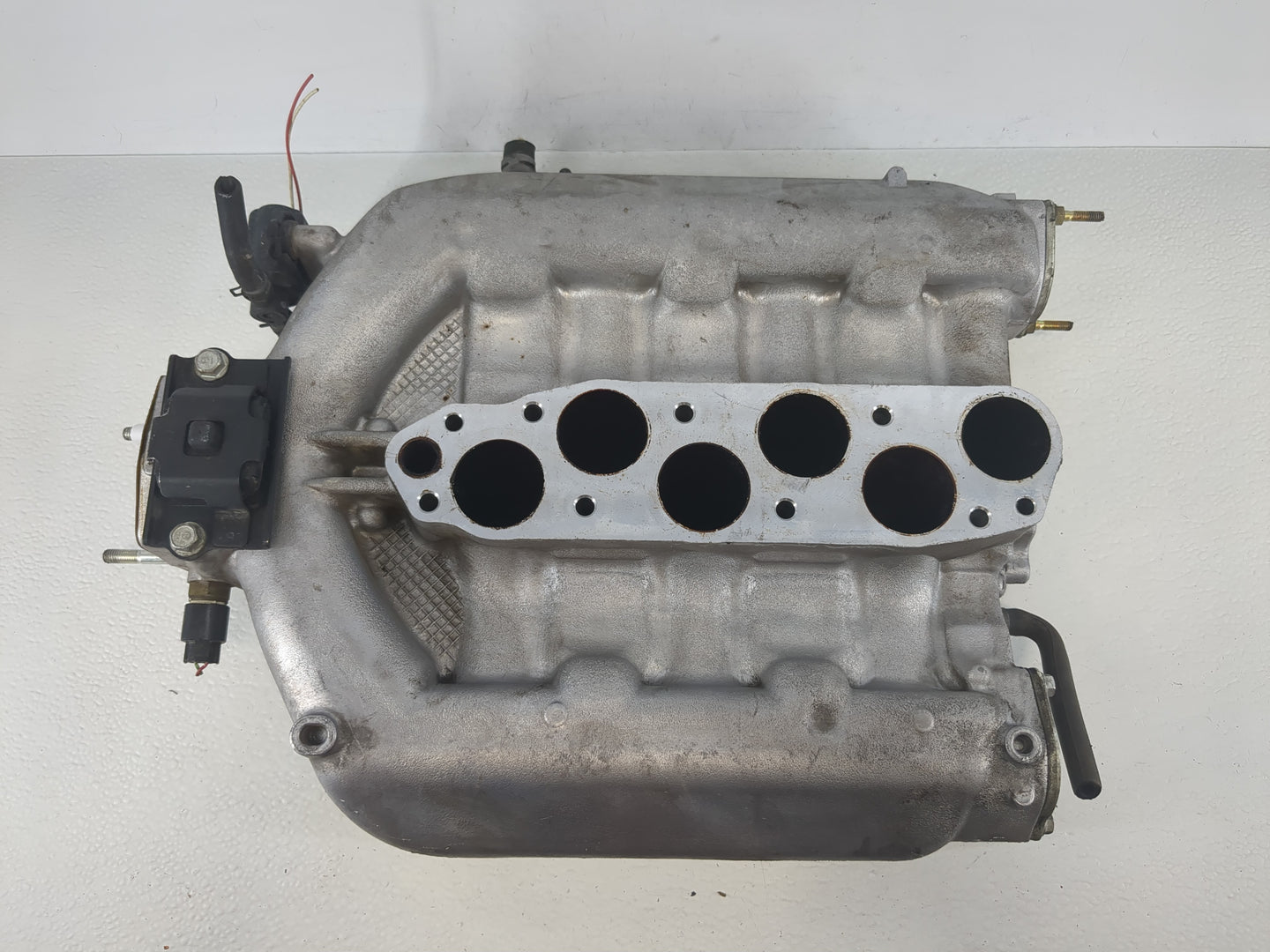 2004-2007 Saturn Vue Air Intake Manifold Fits Fits 2004 2005 2006 2007 OEM Used Auto Parts - Oemusedautoparts1.com