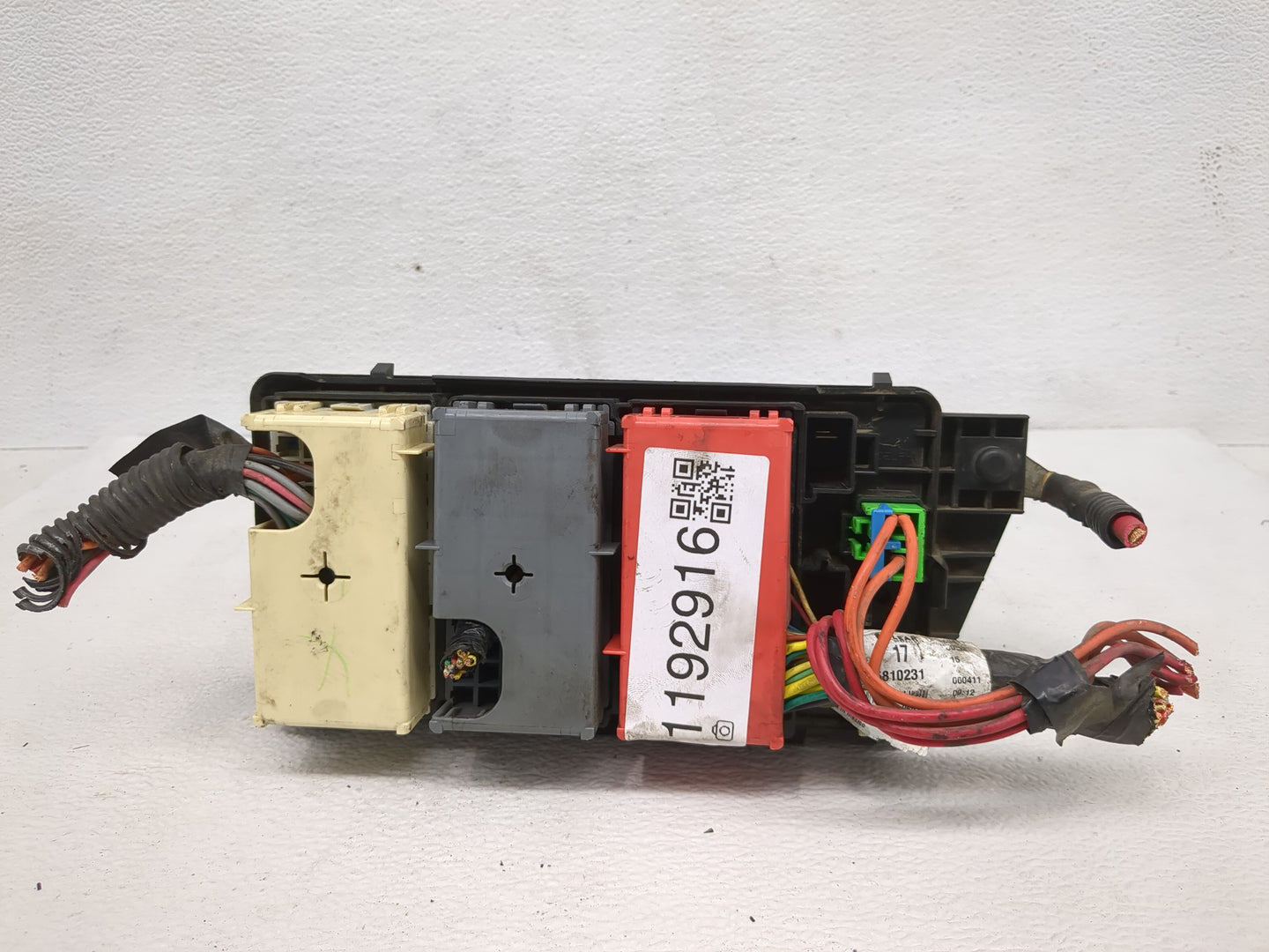 2006-2007 Saturn Vue Fusebox Fuse Box Panel Relay Module P/N:15796346 Fits Fits 2006 2007 OEM Used Auto Parts - Oemusedautop