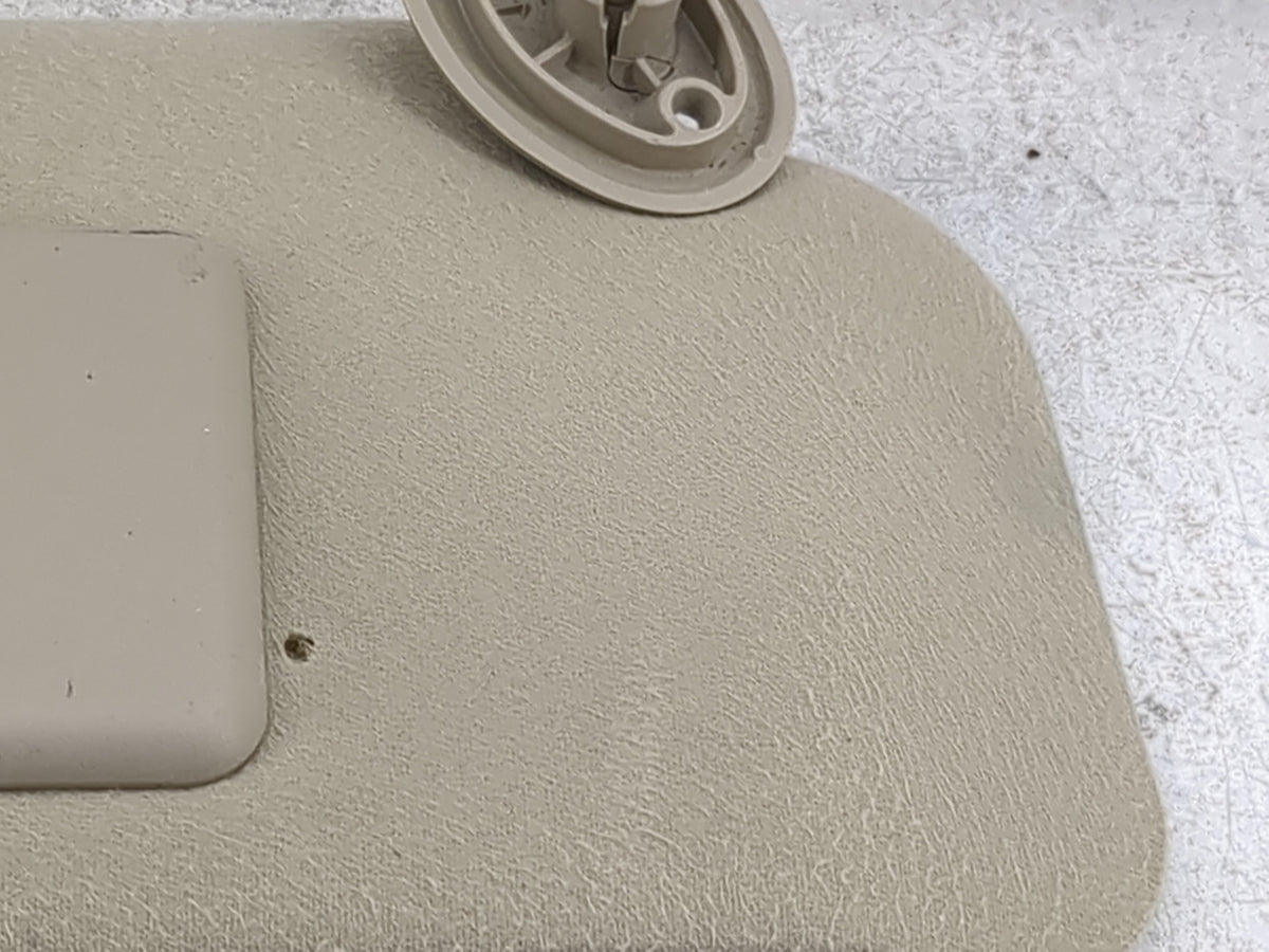2002-2007 Saturn Vue Sun Visor Shade Replacement Passenger Right Mirror Fits Fits 2002 2003 2004 2005 2006 2007 OEM Used Aut