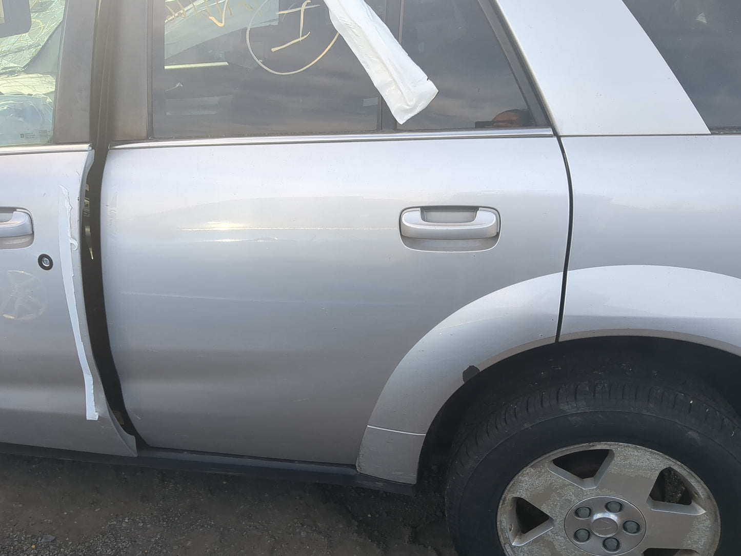 2006-2007 Saturn Vue Driver Rear Door Oem - Oemusedautoparts1.com