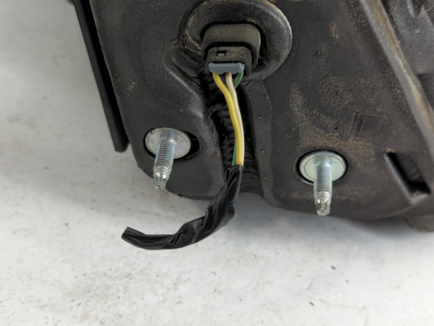 2002-2006 Saturn Vue Side Mirror Replacement Driver Left View Door Mirror P/N:9435715 Fits Fits 2002 2003 2004 2005 2006 OEM