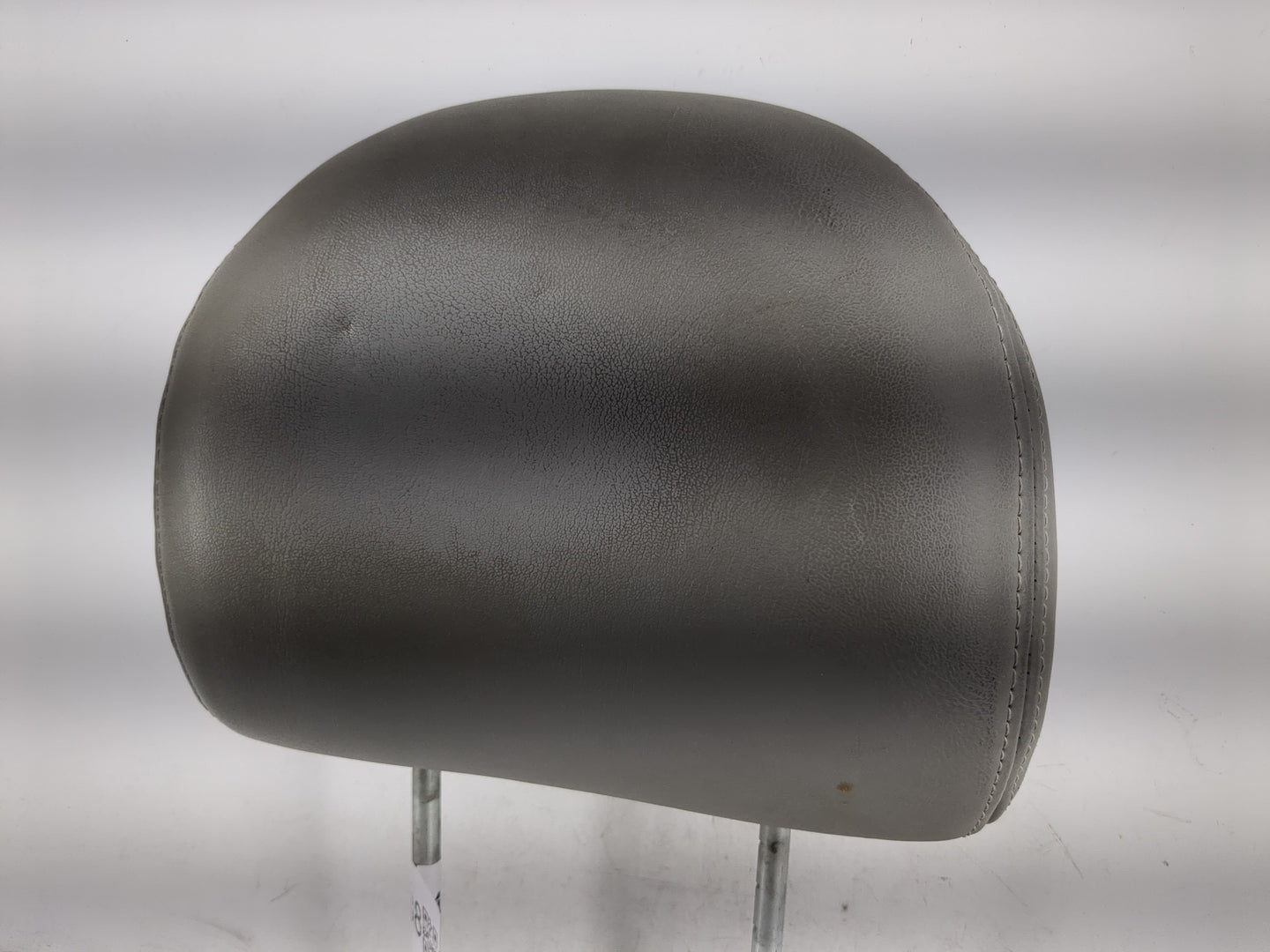 2002-2007 Saturn Vue Headrest Head Rest Rear Seat Fits Fits 2002 2003 2004 2005 2006 2007 OEM Used Auto Parts - Oemusedautop