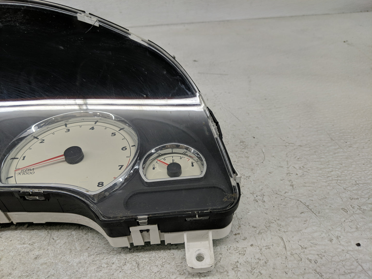 2006-2007 Saturn Vue Instrument Cluster Speedometer Gauges P/N:10369366 Fits Fits 2006 2007 OEM Used Auto Parts - Oemusedaut