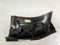 2004-2007 Saturn Vue Tail Light Assembly Passenger Right OEM P/N:2GCX-13407-AC Fits Fits 2004 2005 2006 2007 OEM Used Auto P