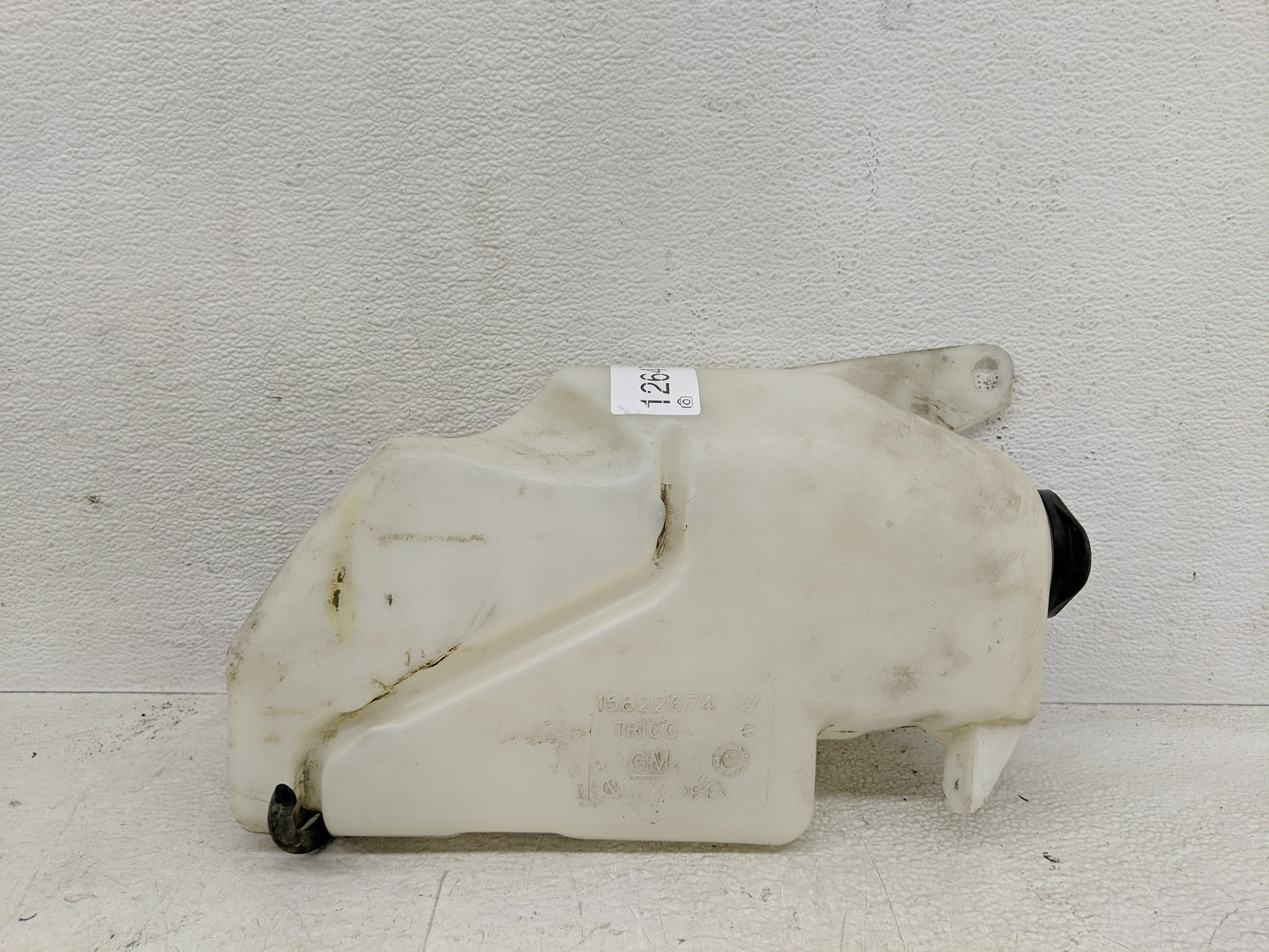2002-2007 Saturn Vue Windshield Washer Fluid Reservoir Bottle Oem - Oemusedautoparts1.com