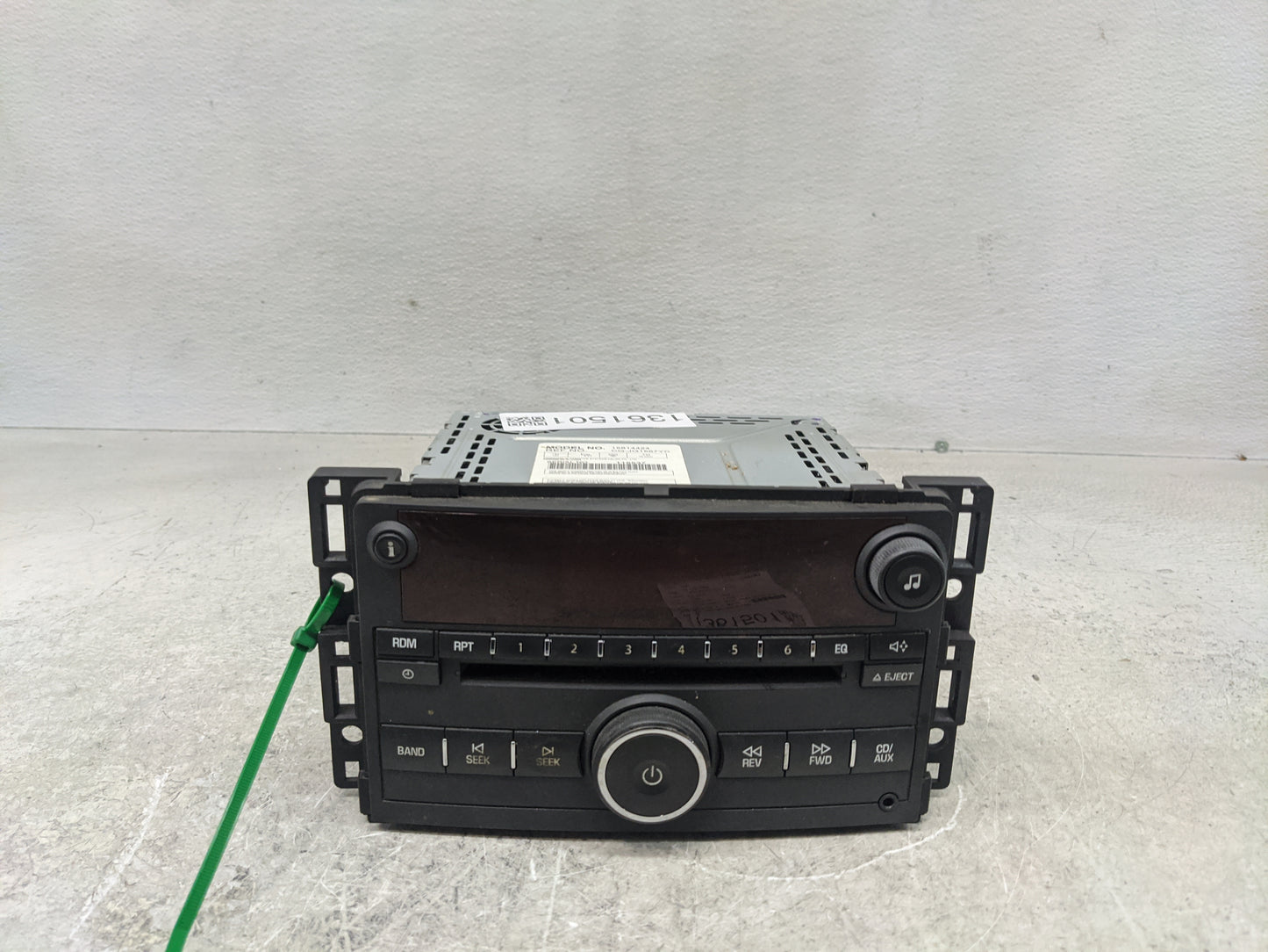 2006 Saturn Vue Radio AM FM Cd Player Receiver Replacement P/N:15814424 Fits Fits 2007 OEM Used Auto Parts - Oemusedautopart
