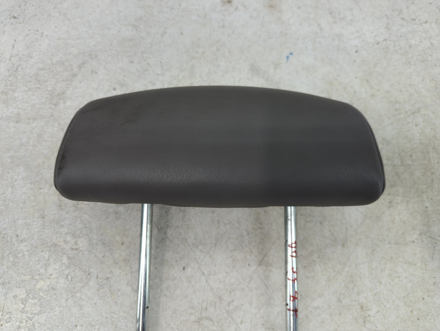 2006-2007 Saturn Vue Headrest Head Rest Front Driver Passenger Seat Grey - Oemusedautoparts1.com