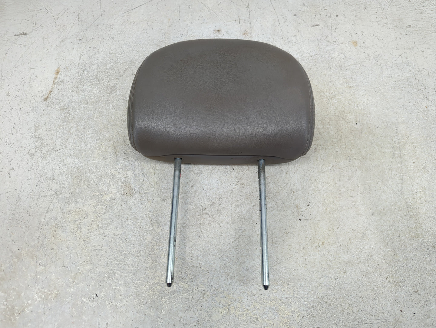 2003-2007 Saturn Vue Headrest Head Rest Rear Seat Fits Fits 2003 2004 2005 2006 2007 OEM Used Auto Parts - Oemusedautoparts1