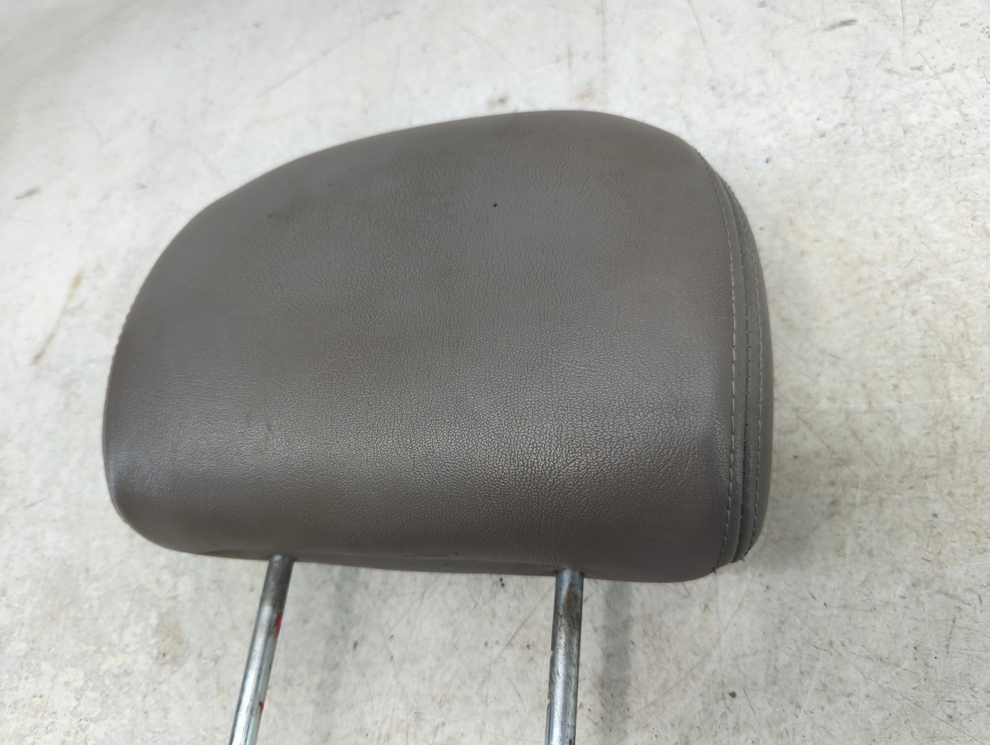 2003-2007 Saturn Vue Headrest Head Rest Rear Seat Fits Fits 2003 2004 2005 2006 2007 OEM Used Auto Parts - Oemusedautoparts1