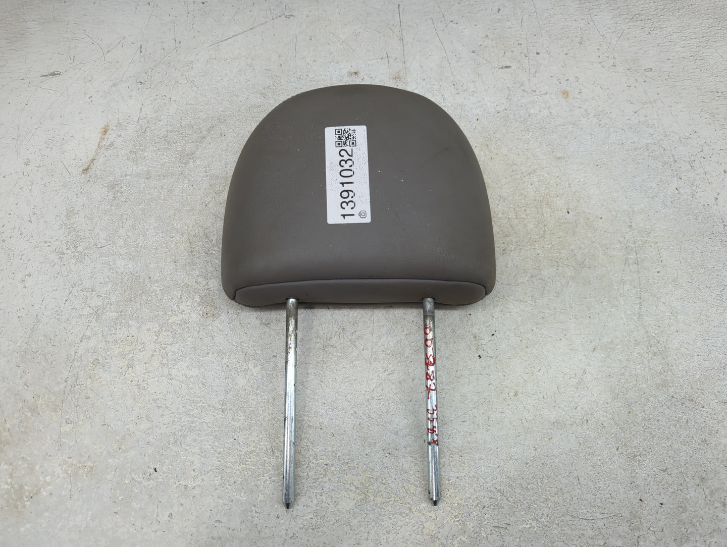 2003-2007 Saturn Vue Headrest Head Rest Rear Seat Fits Fits 2003 2004 2005 2006 2007 OEM Used Auto Parts - Oemusedautoparts1